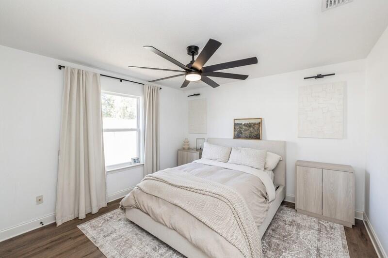 ELLIOTTS POINT 7TH ADDN - Residential
