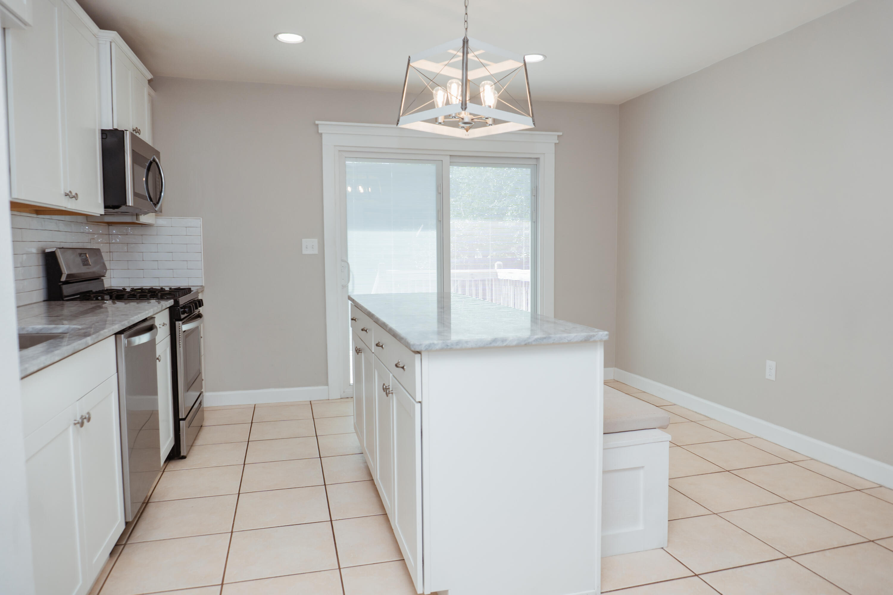 SHOAL TERRACE - Residential Lease