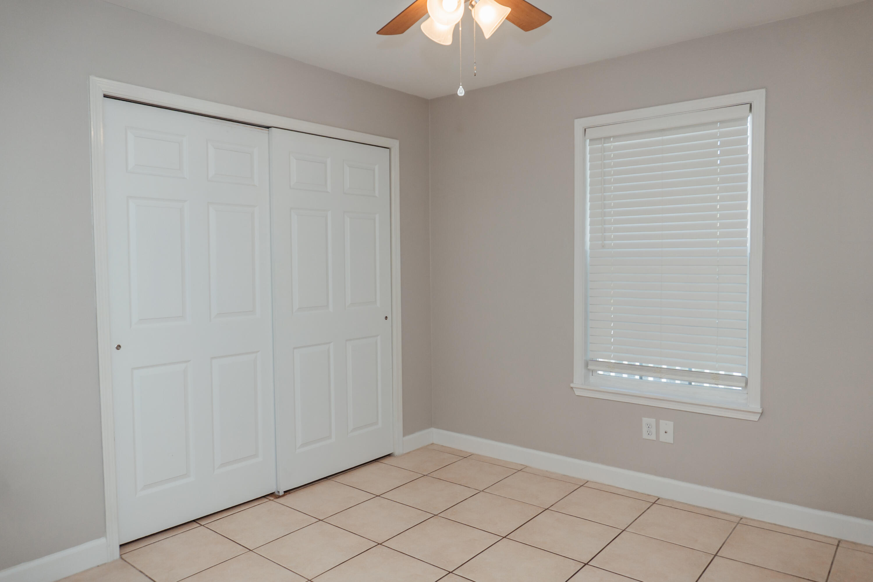 SHOAL TERRACE - Residential Lease
