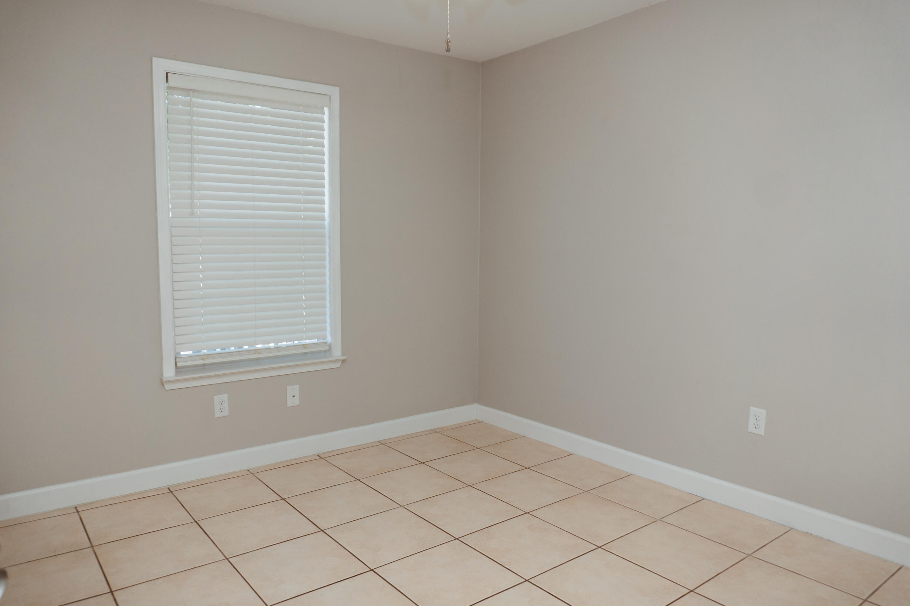 SHOAL TERRACE - Residential Lease