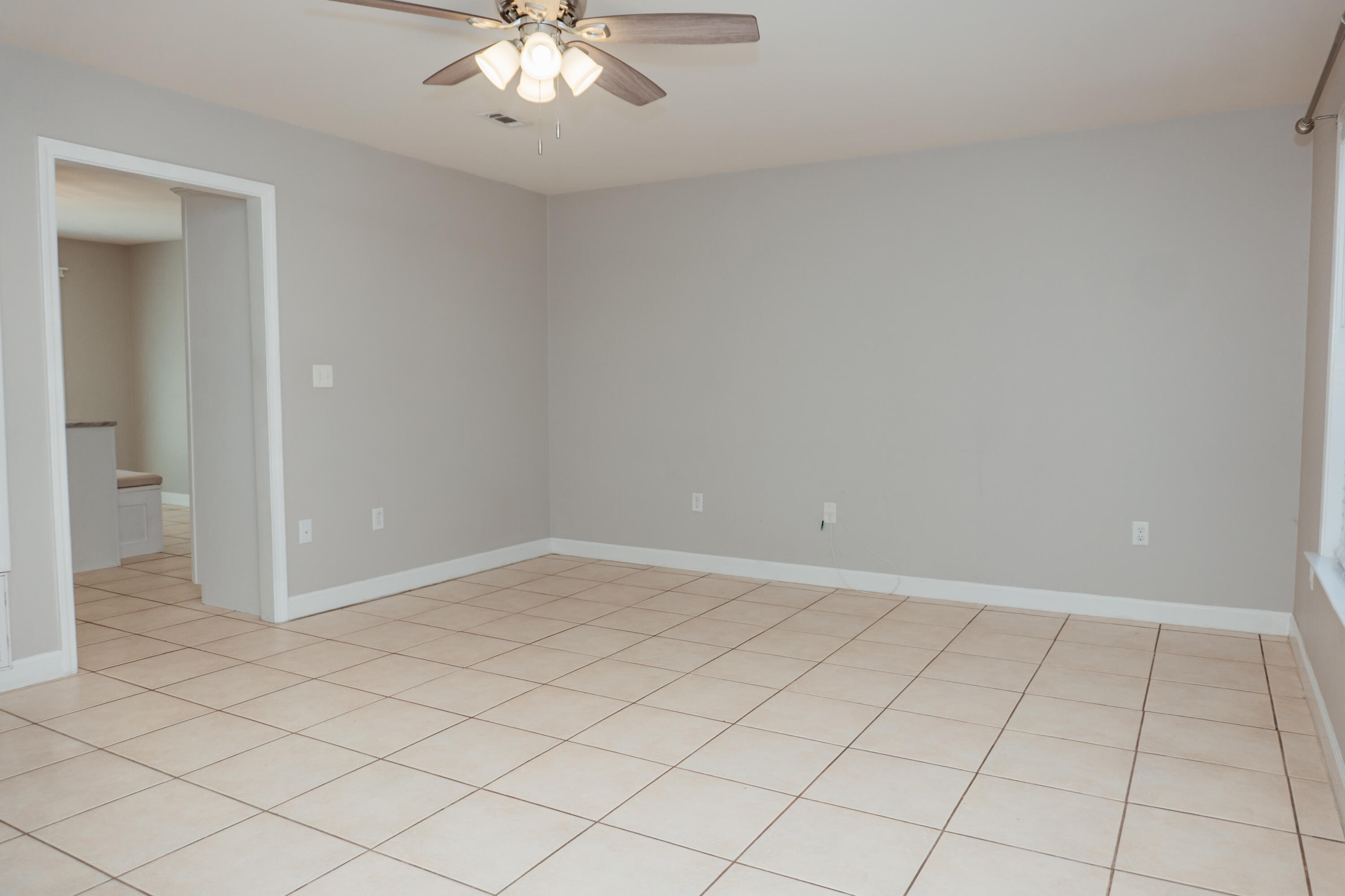 SHOAL TERRACE - Residential Lease