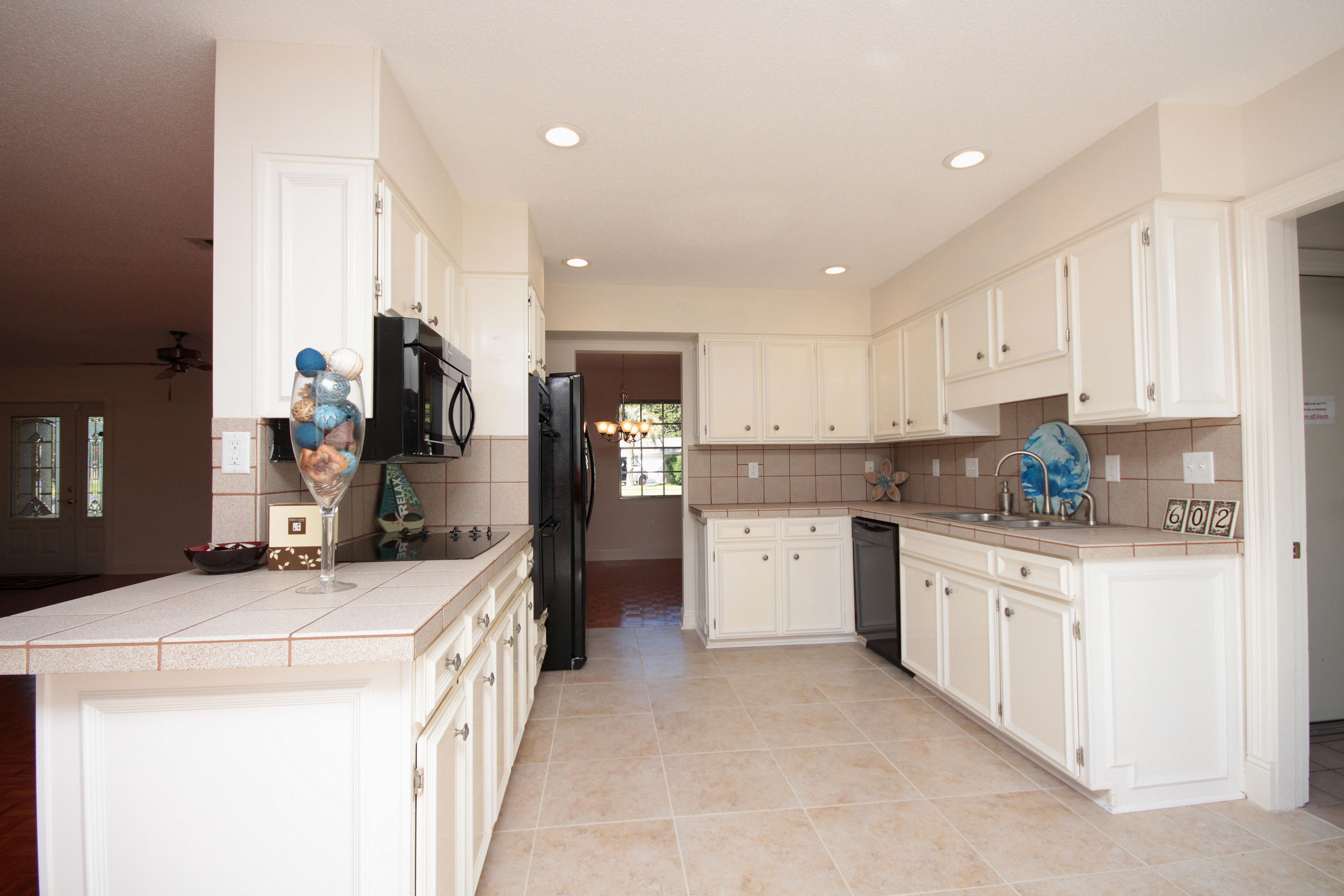 COUNTRY CLUB ESTATES 1ST ADDN - Residential