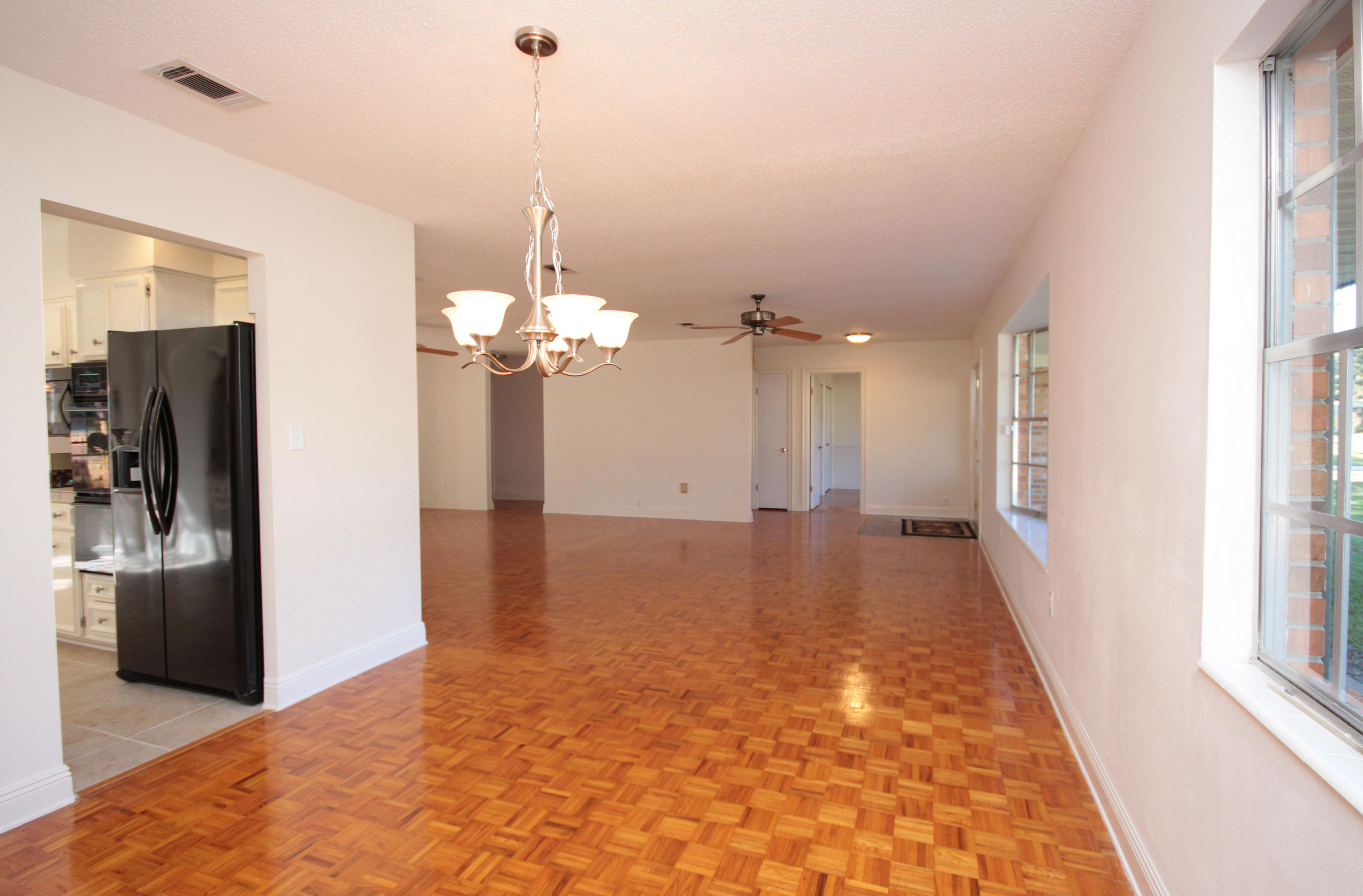 COUNTRY CLUB ESTATES 1ST ADDN - Residential