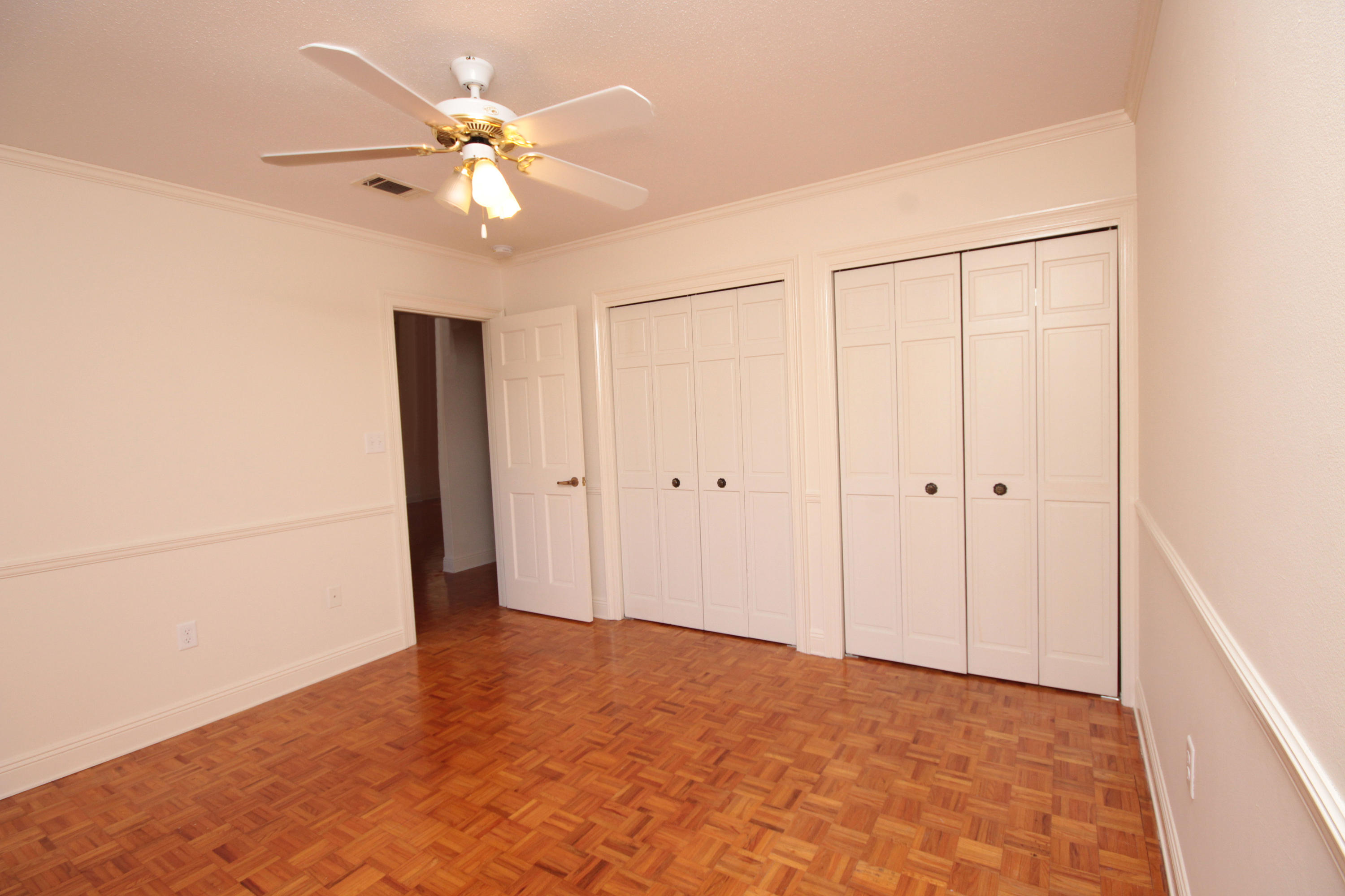 COUNTRY CLUB ESTATES 1ST ADDN - Residential