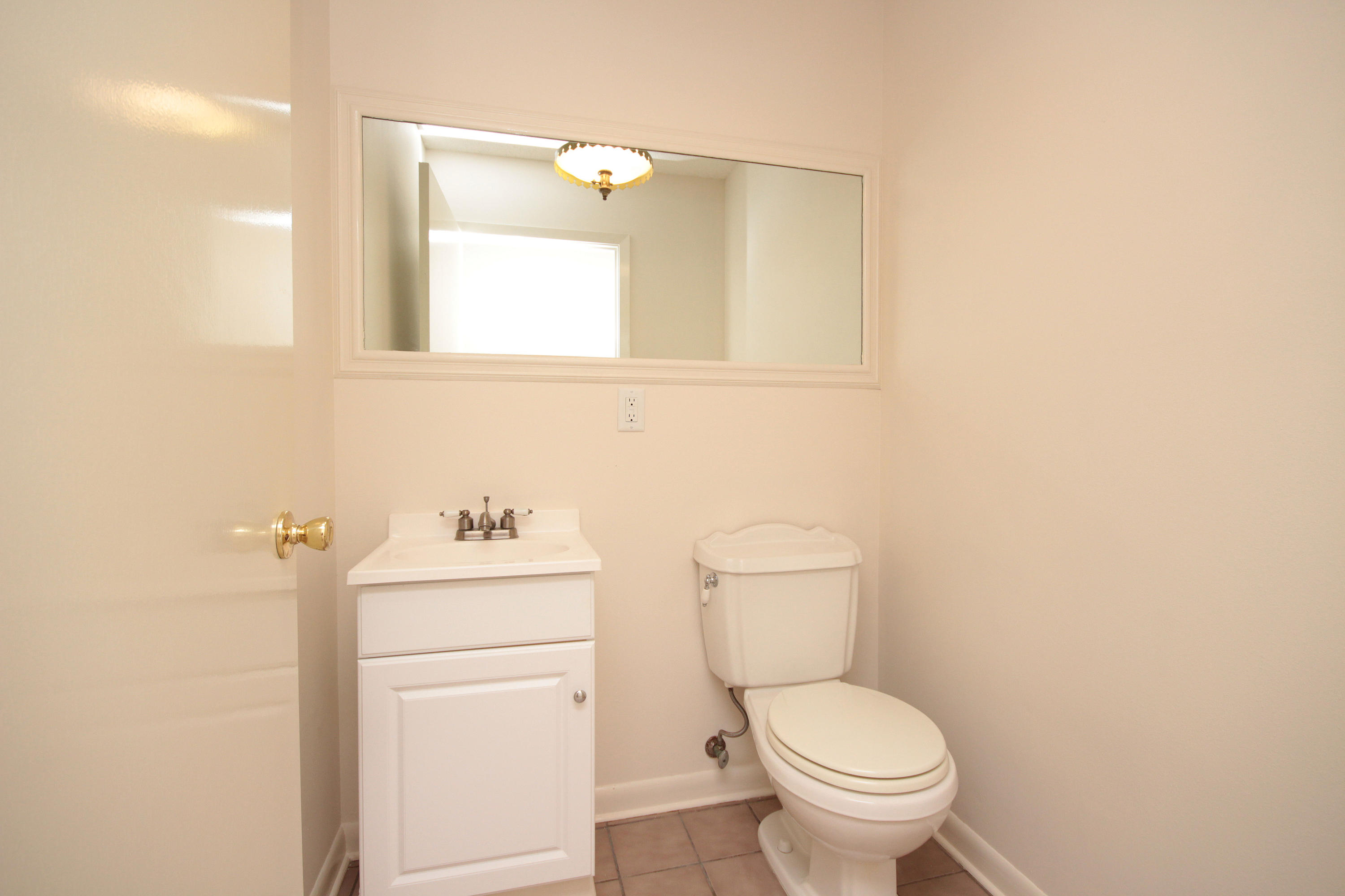 COUNTRY CLUB ESTATES 1ST ADDN - Residential