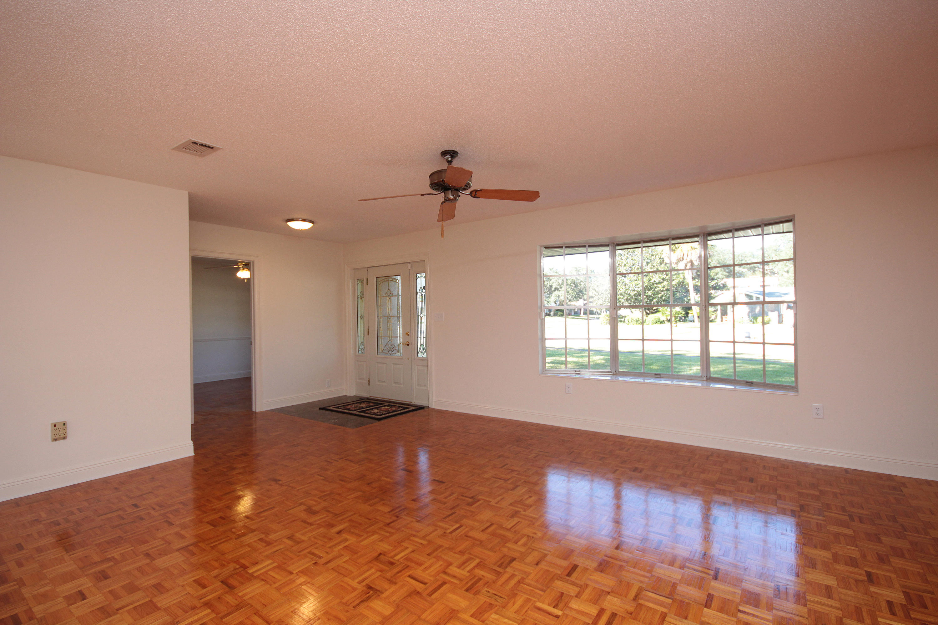 COUNTRY CLUB ESTATES 1ST ADDN - Residential