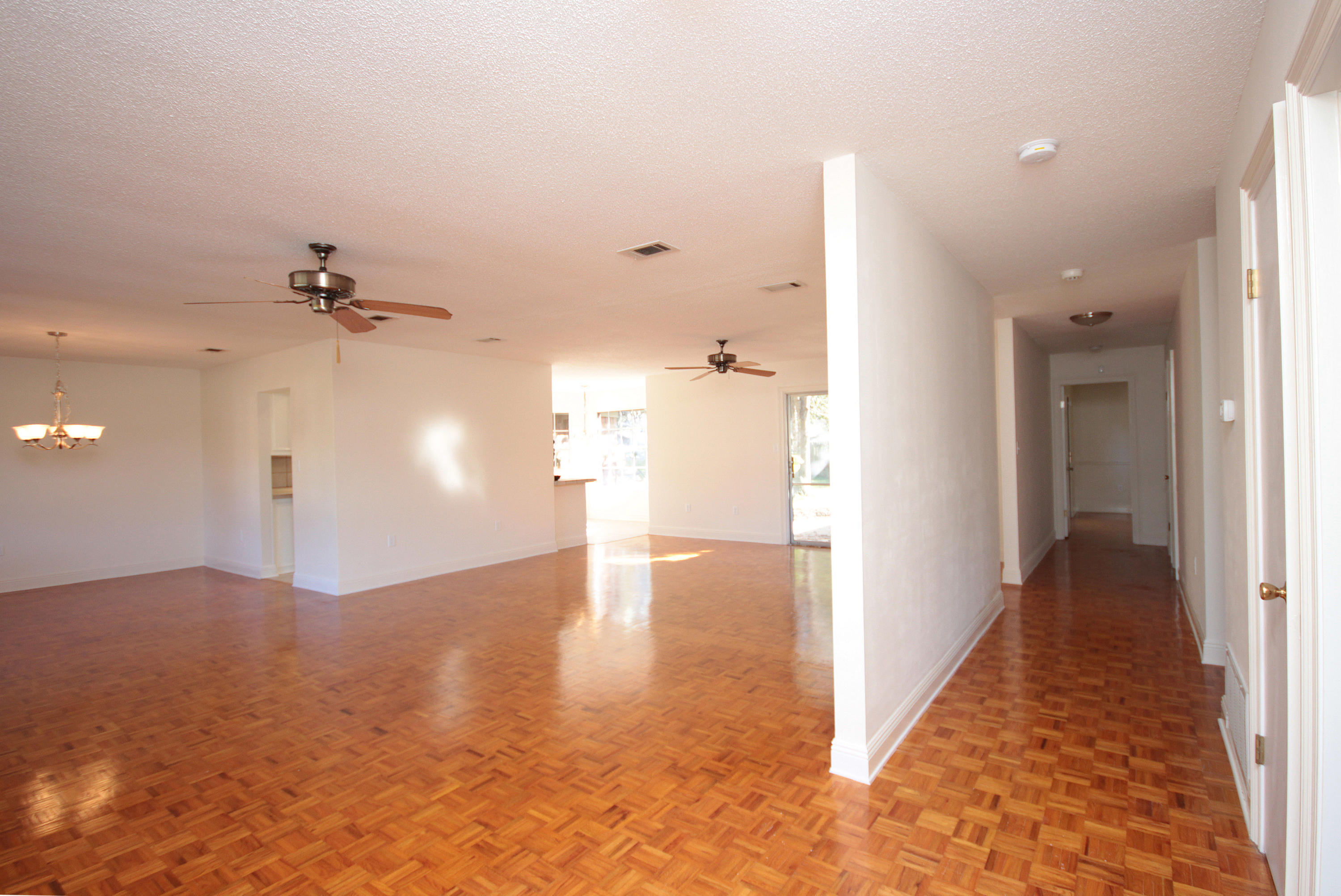 COUNTRY CLUB ESTATES 1ST ADDN - Residential