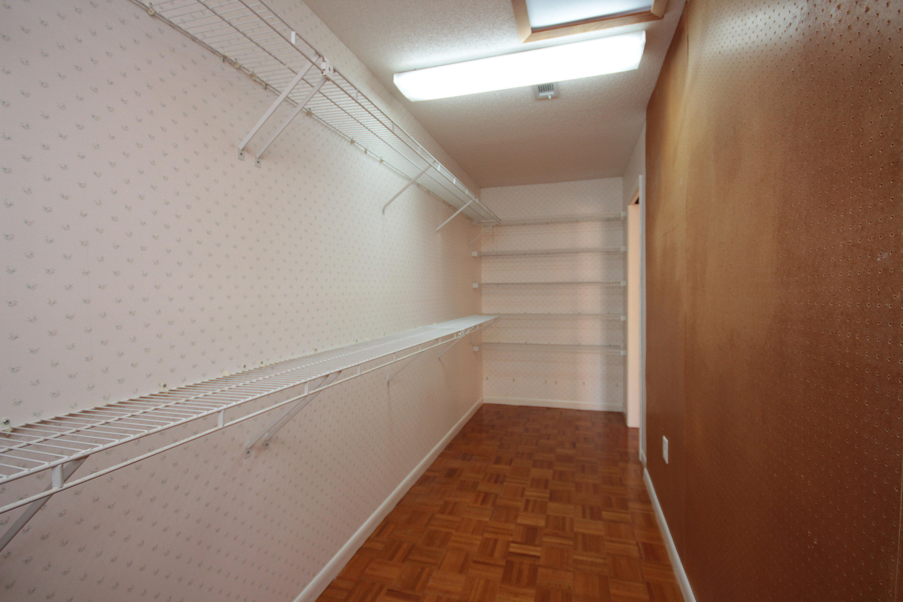 COUNTRY CLUB ESTATES 1ST ADDN - Residential