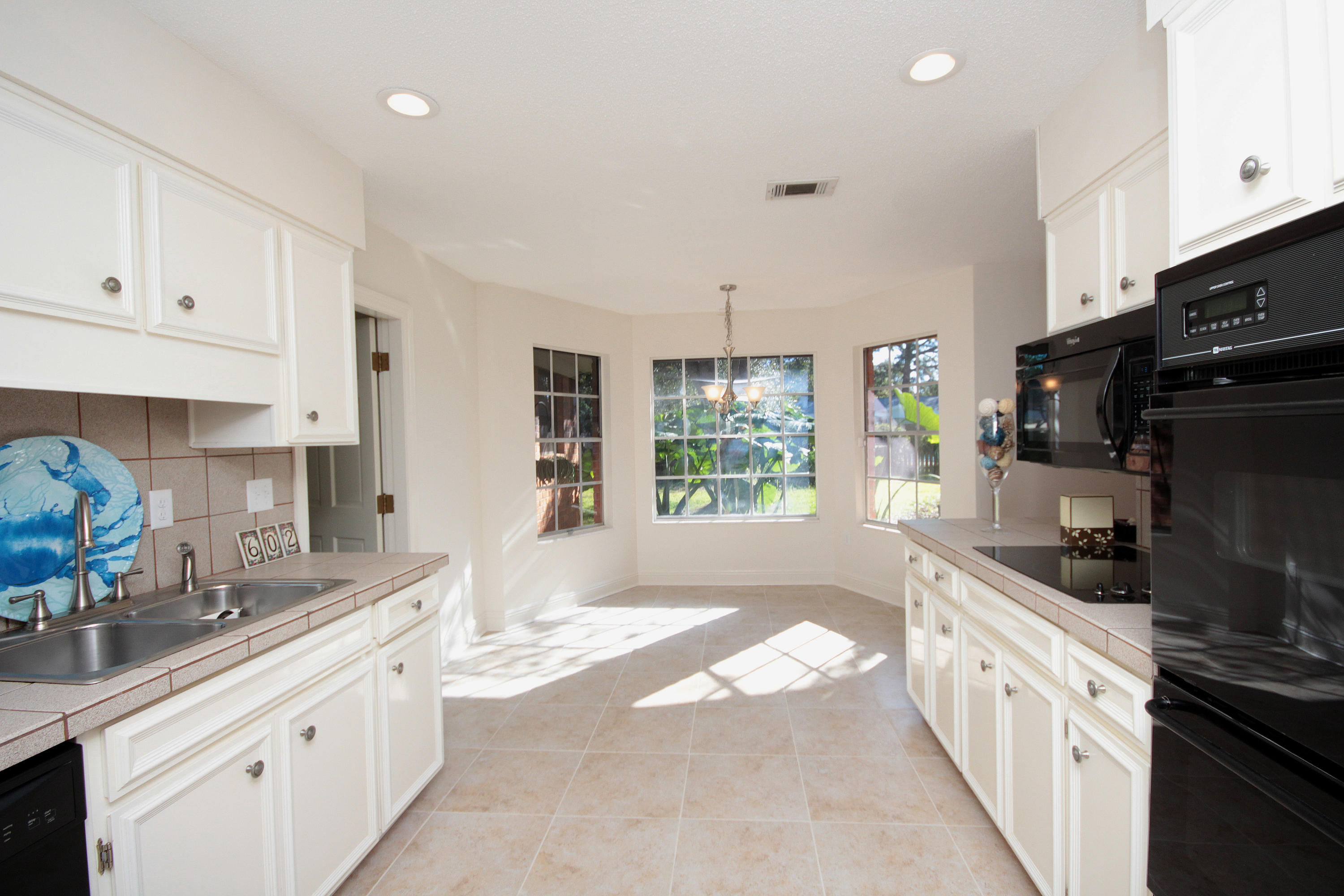 COUNTRY CLUB ESTATES 1ST ADDN - Residential