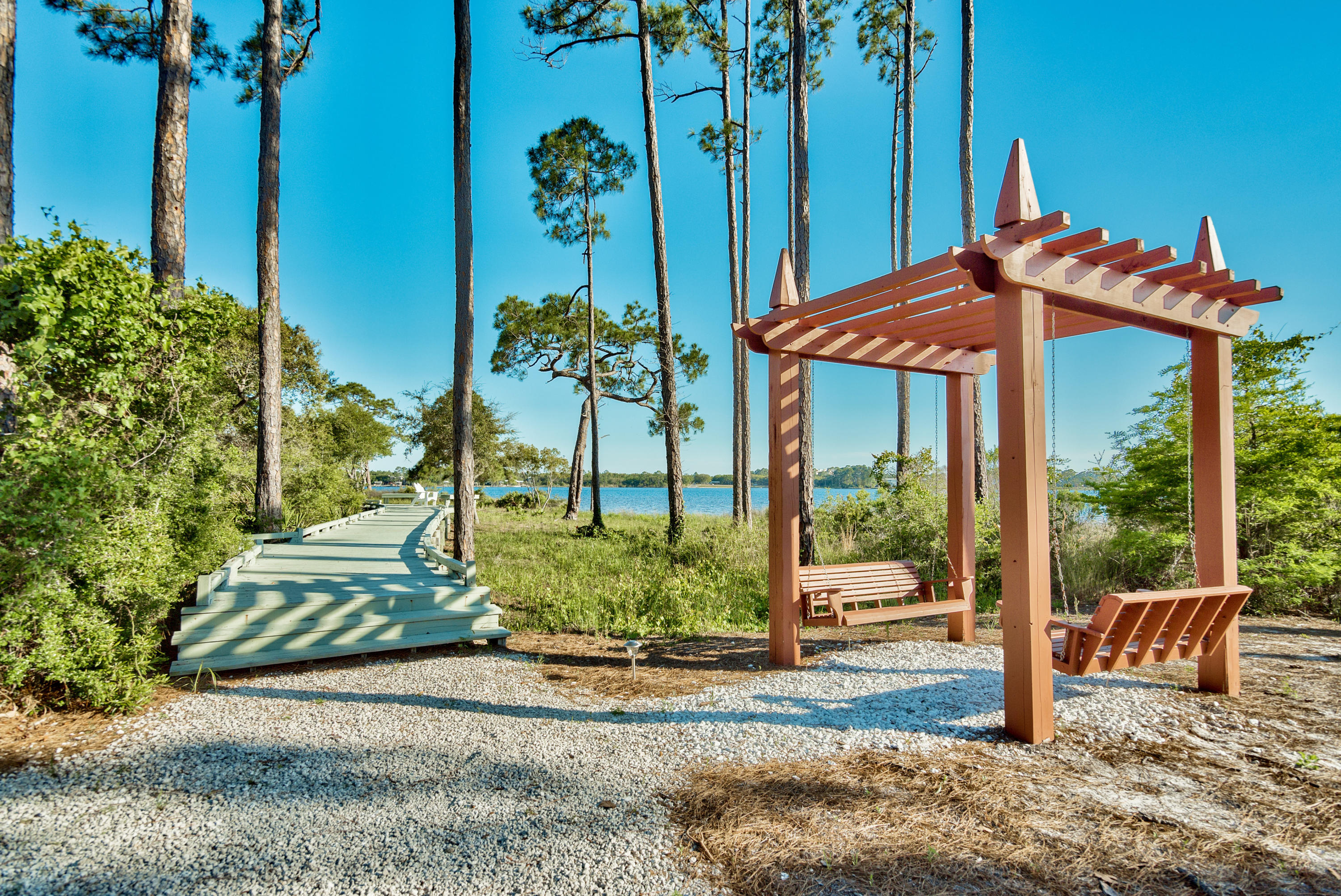 WILD HERON - Residential