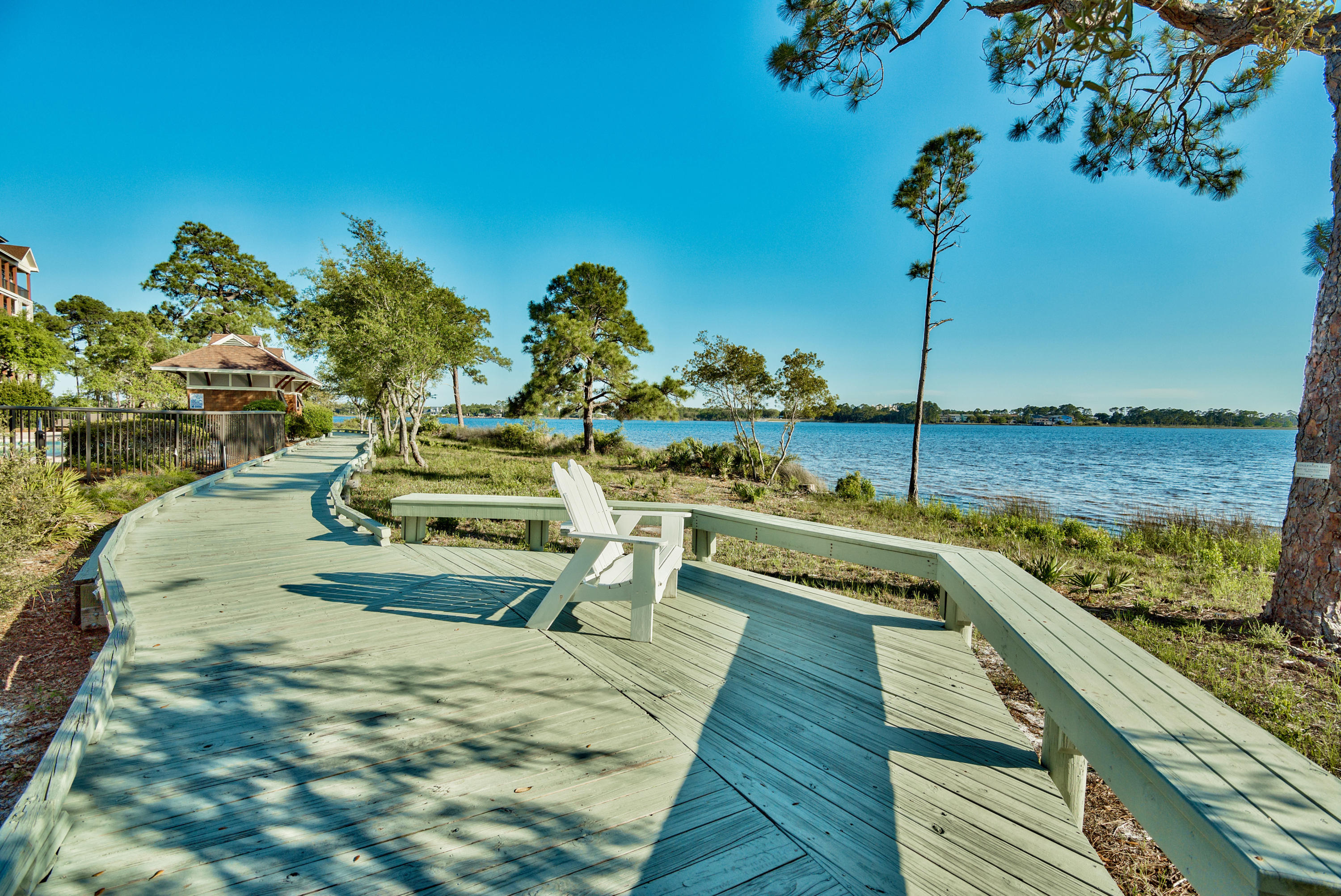 WILD HERON - Residential