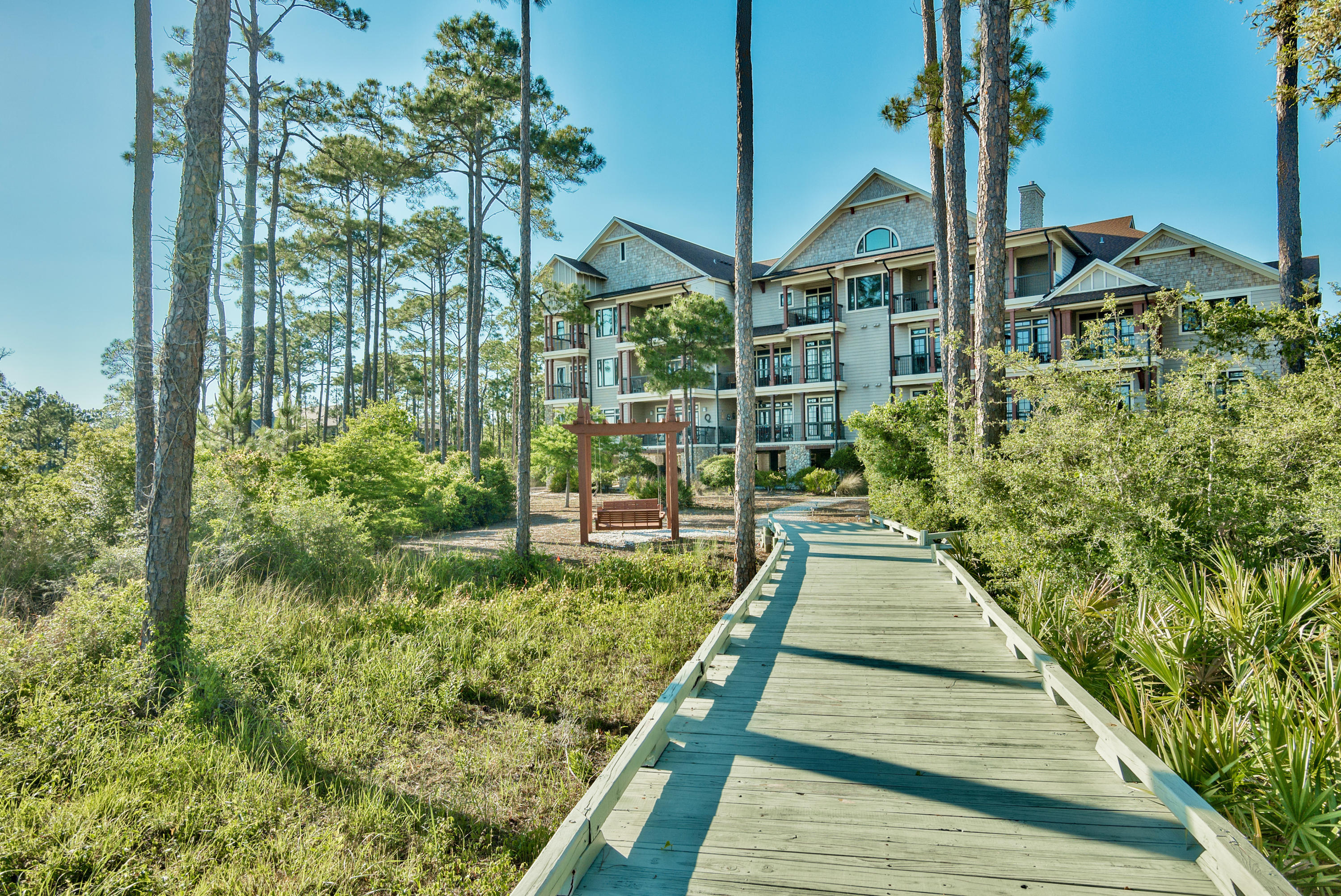 WILD HERON - Residential