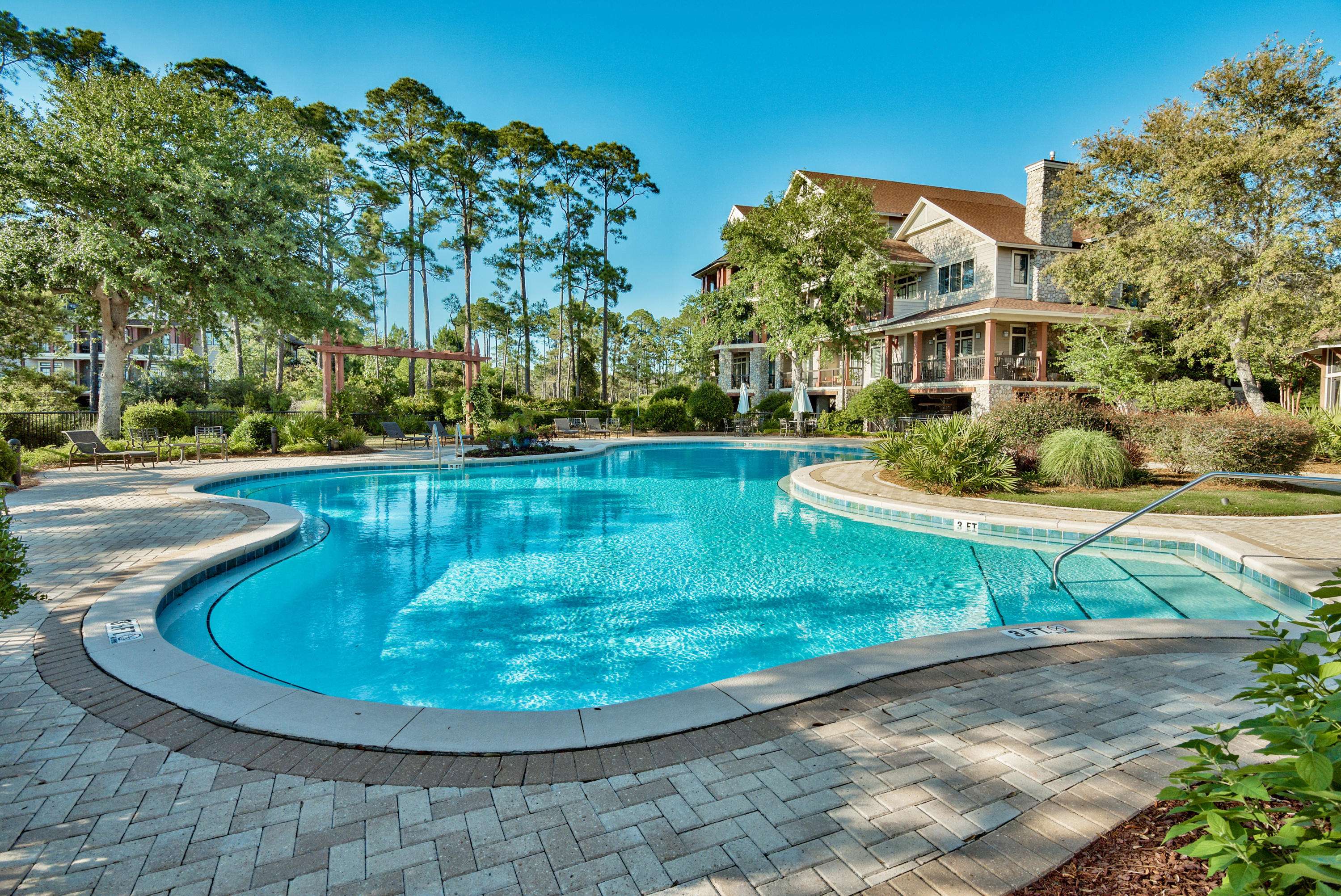 WILD HERON - Residential