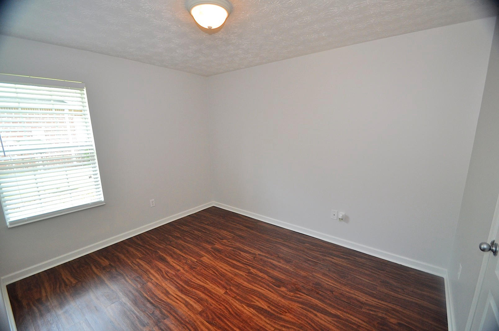 BRANDON OAKS 2ND ADD - Residential Lease