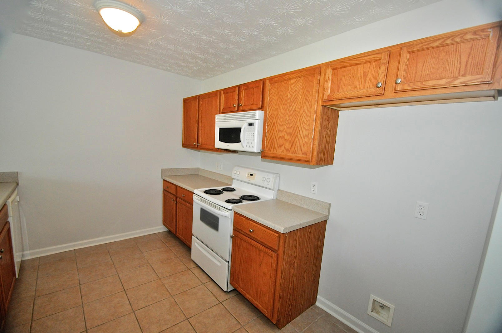 BRANDON OAKS 2ND ADD - Residential Lease