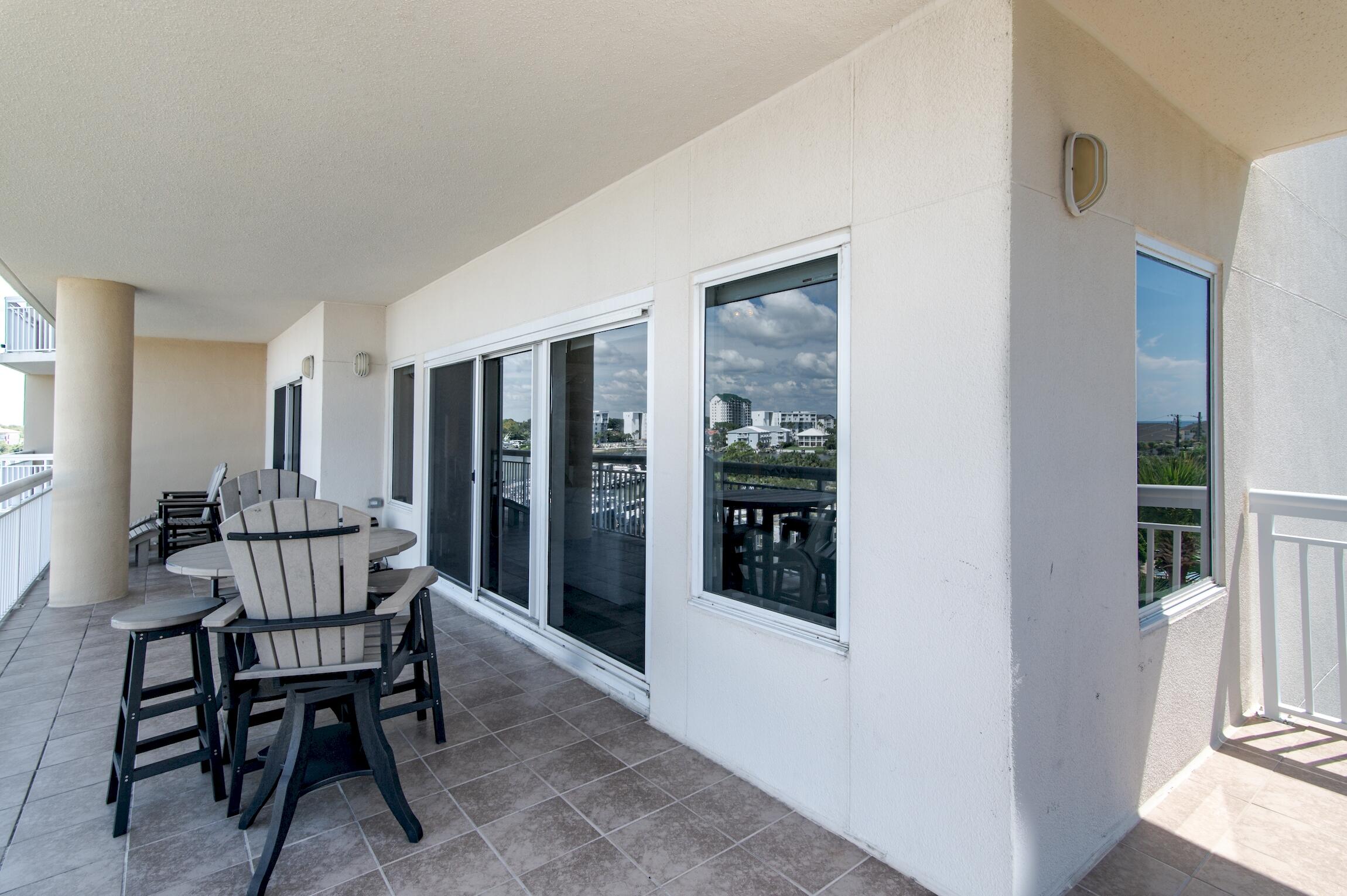 HARBOR LANDING - Residential