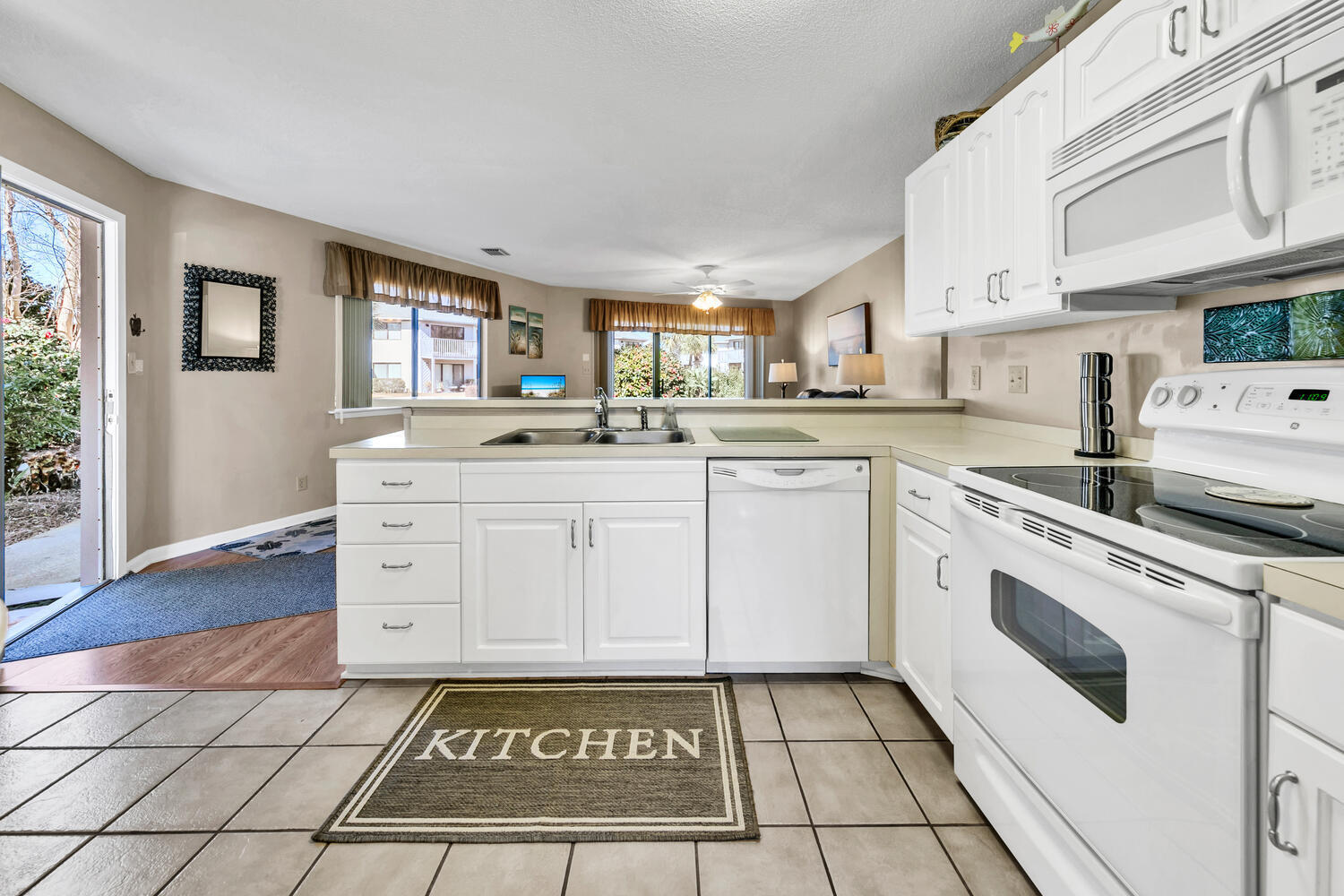 CRYSTAL VILLAGE CONDO PH 1 - Residential