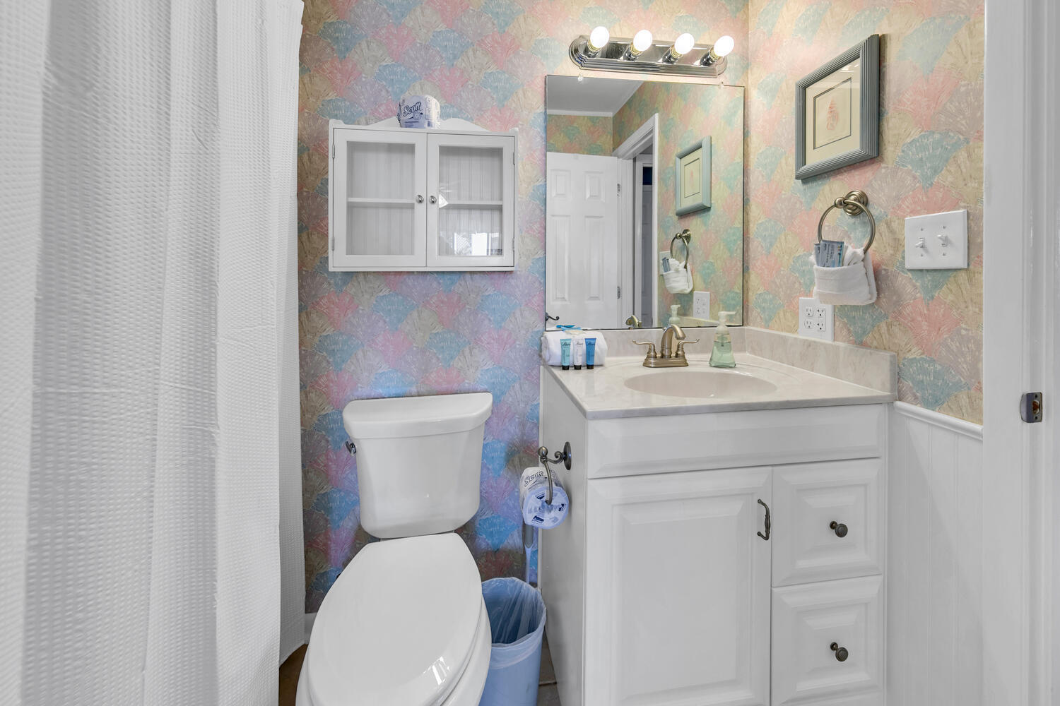 CRYSTAL VILLAGE CONDO PH 1 - Residential