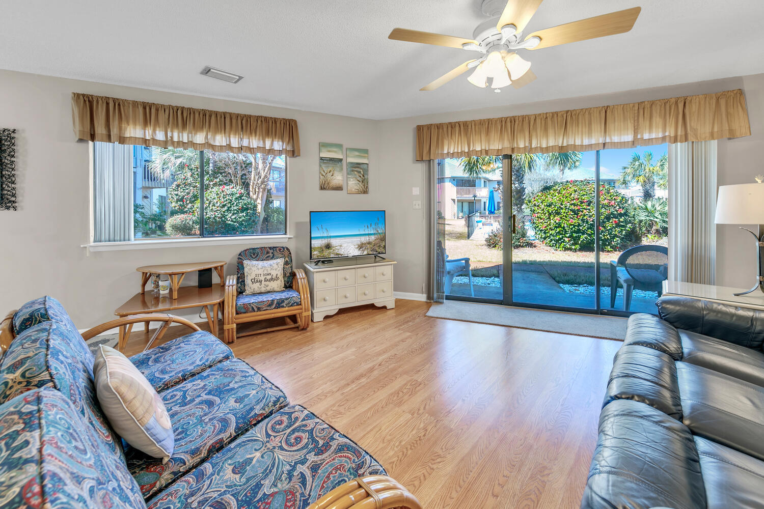 CRYSTAL VILLAGE CONDO PH 1 - Residential