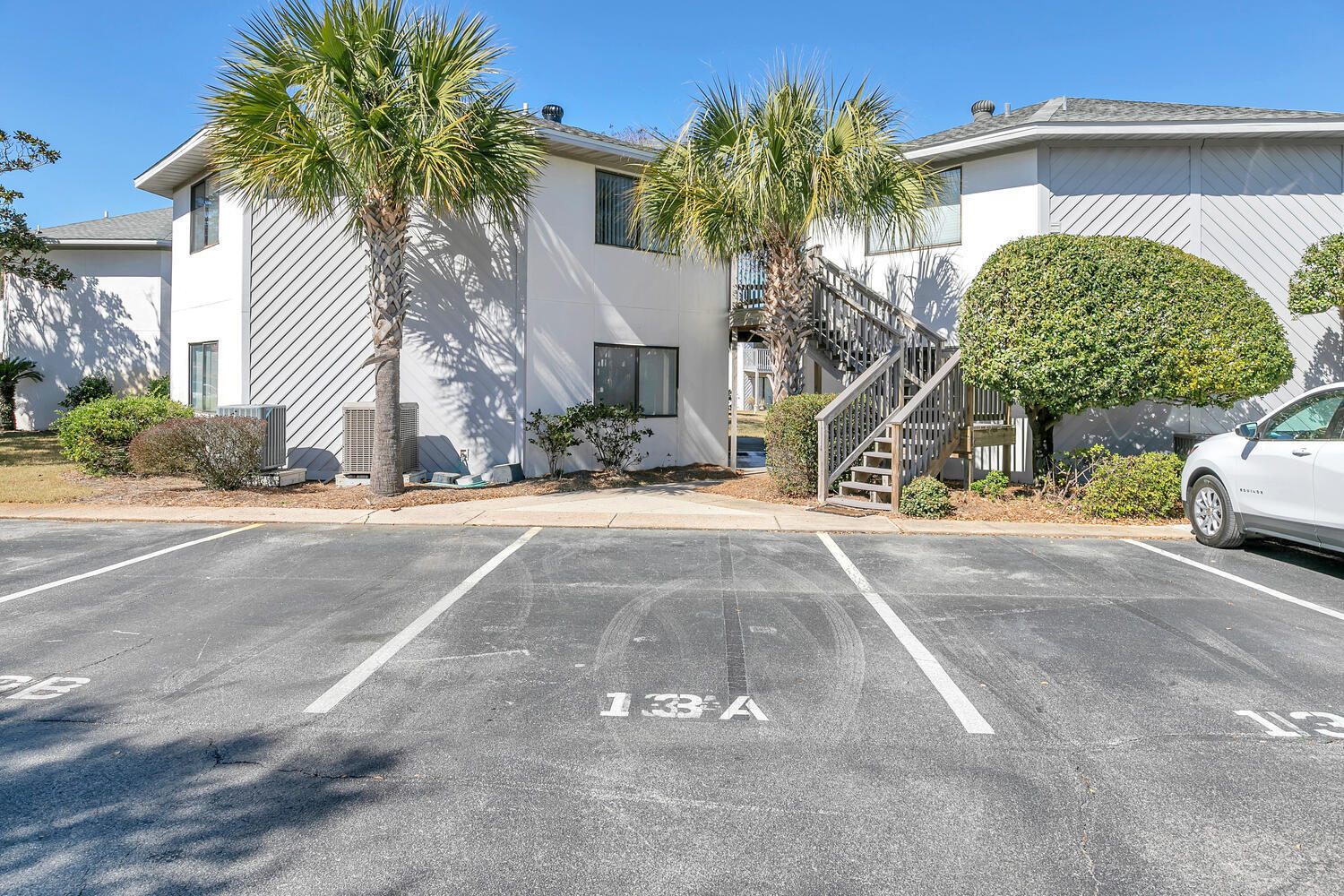 CRYSTAL VILLAGE CONDO PH 1 - Residential