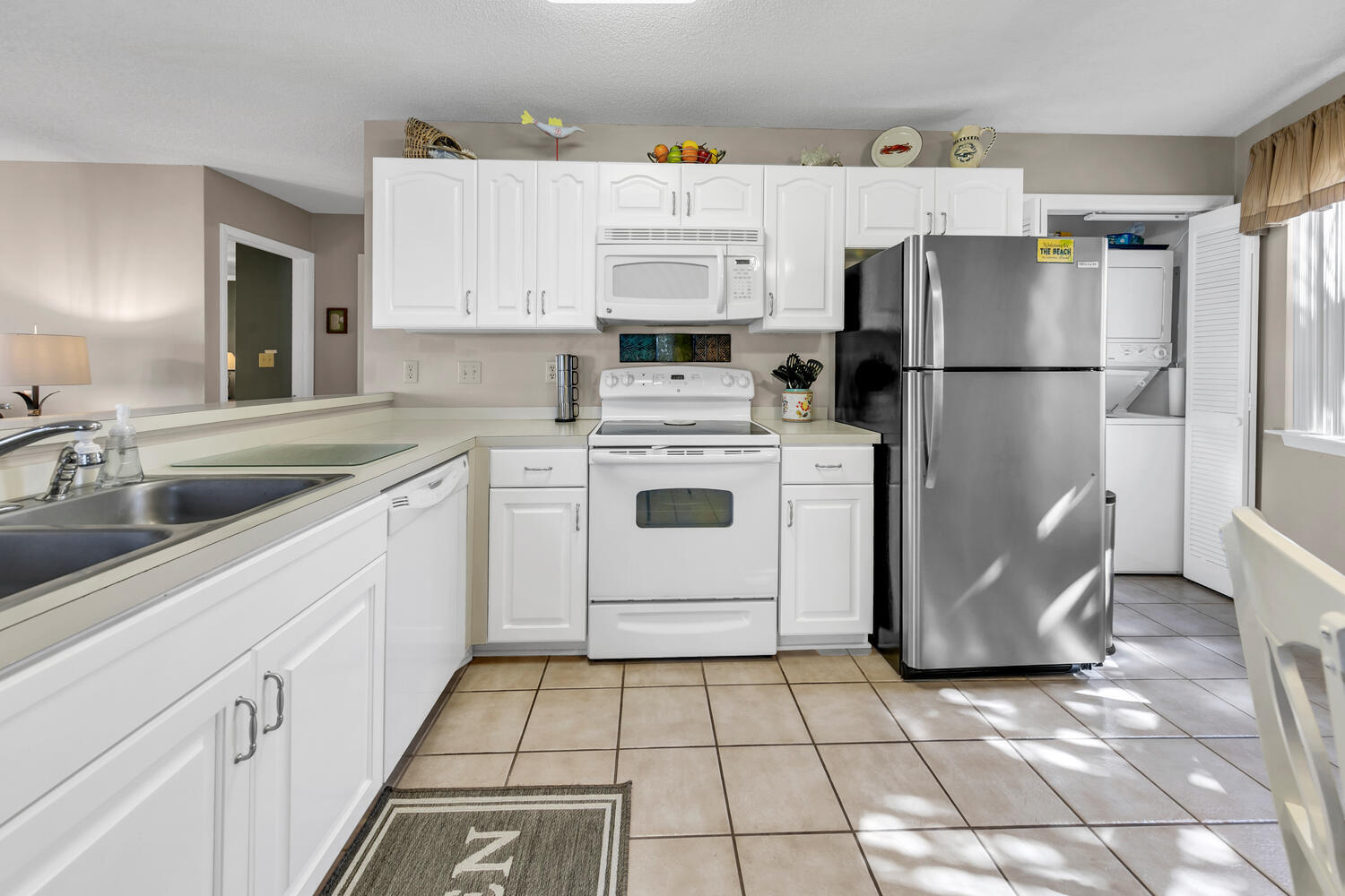 CRYSTAL VILLAGE CONDO PH 1 - Residential