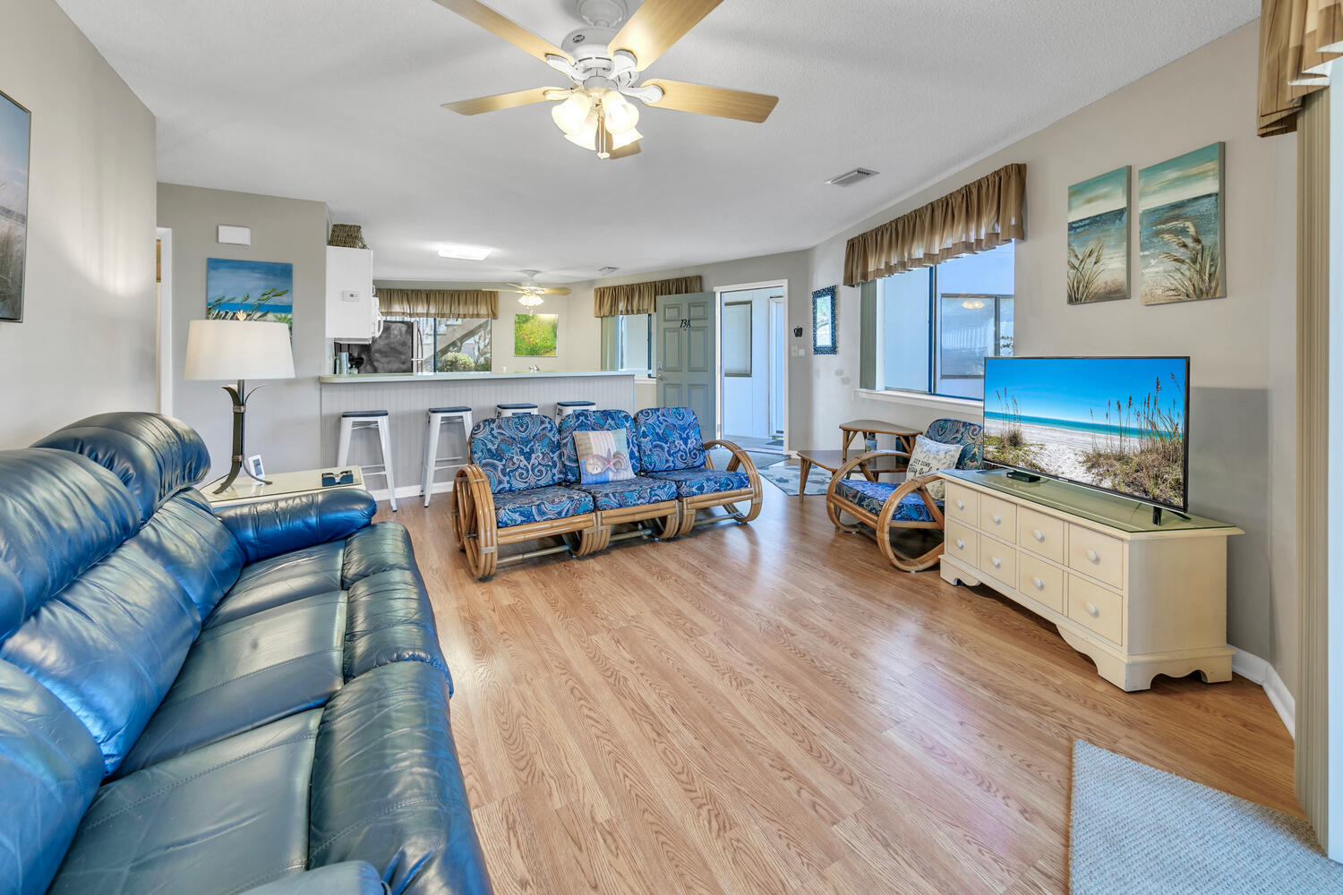 CRYSTAL VILLAGE CONDO PH 1 - Residential