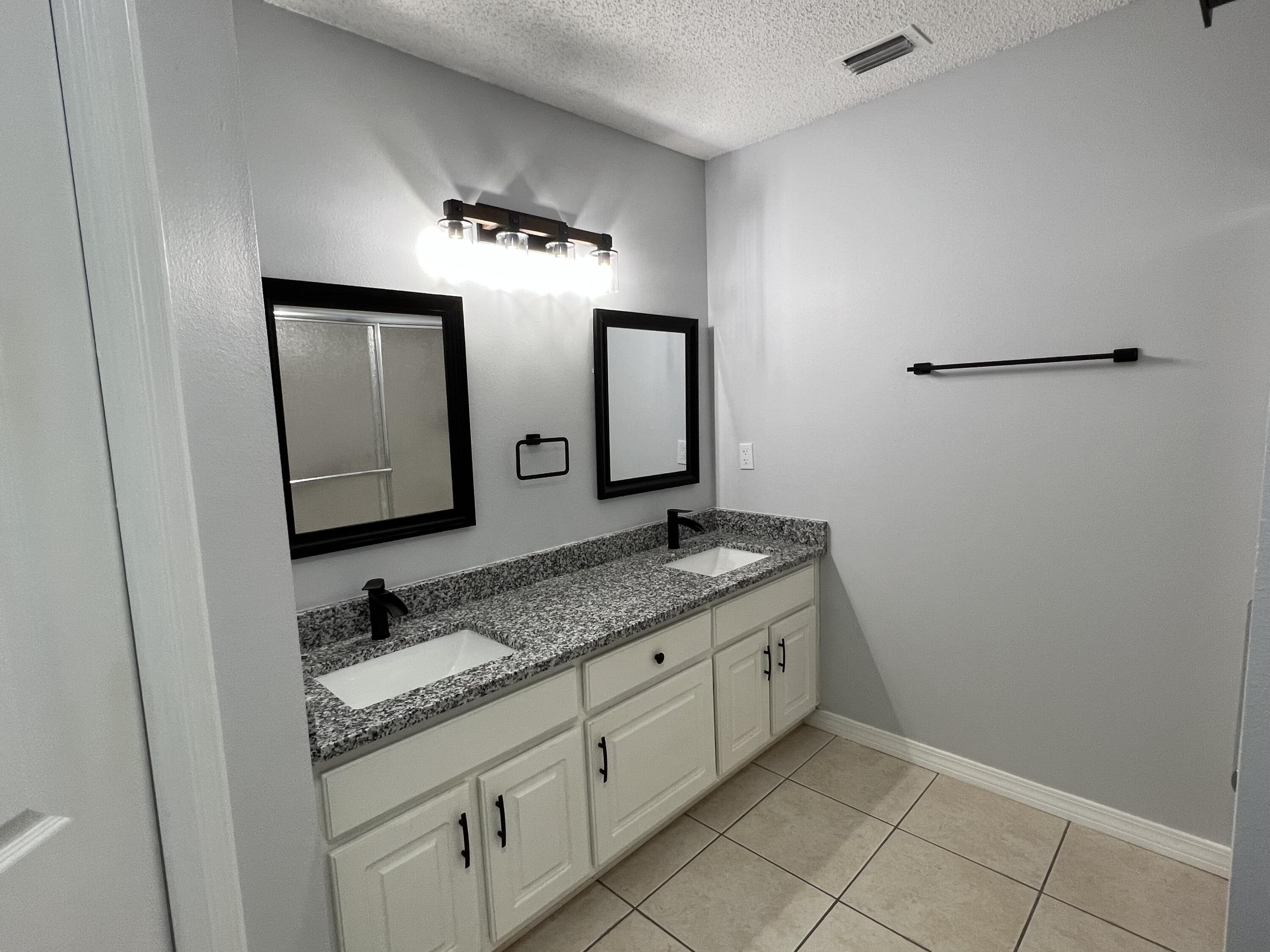 ANDALUSIA PLACE - Residential