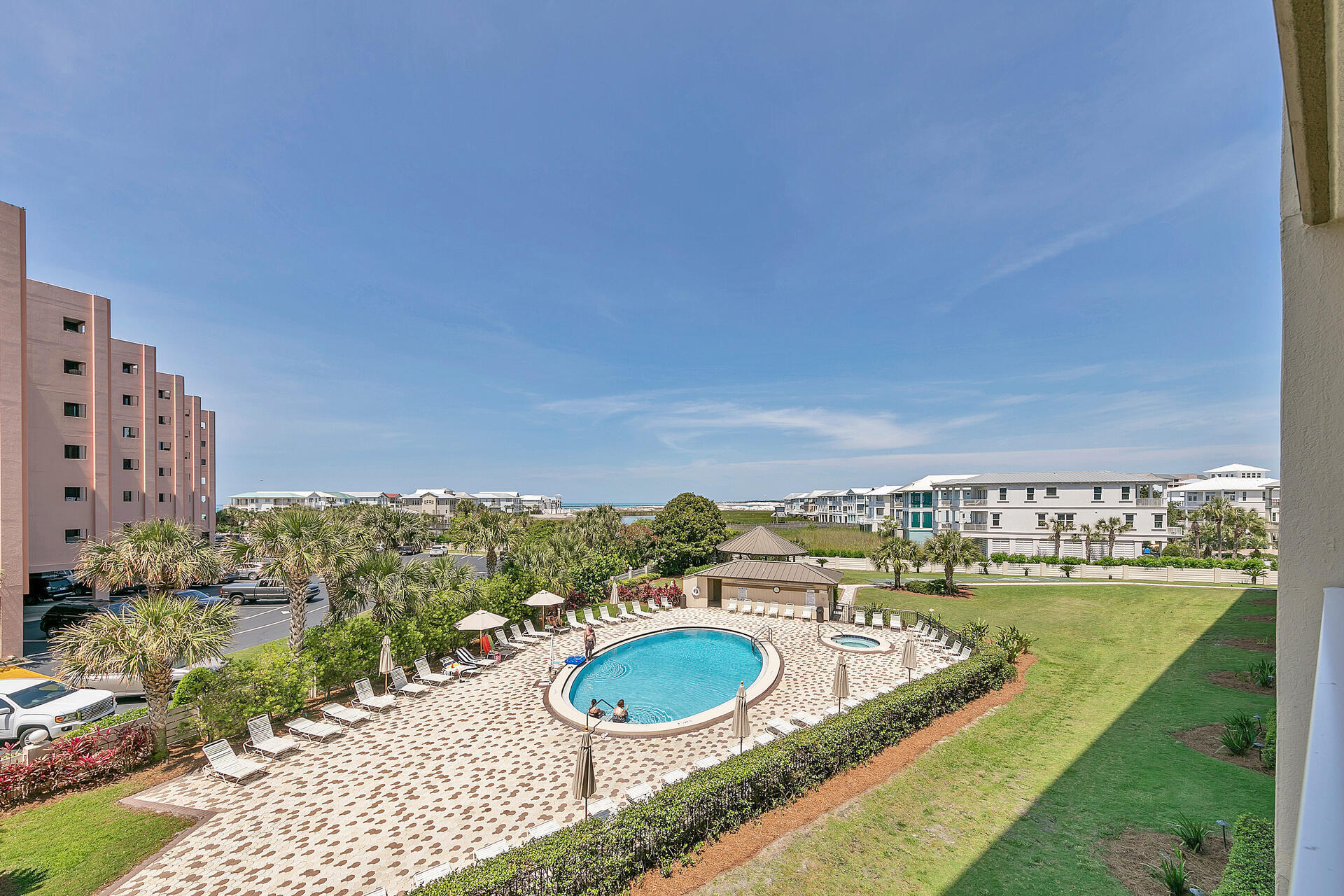 ISLANDER CONDO PH 2 - Residential