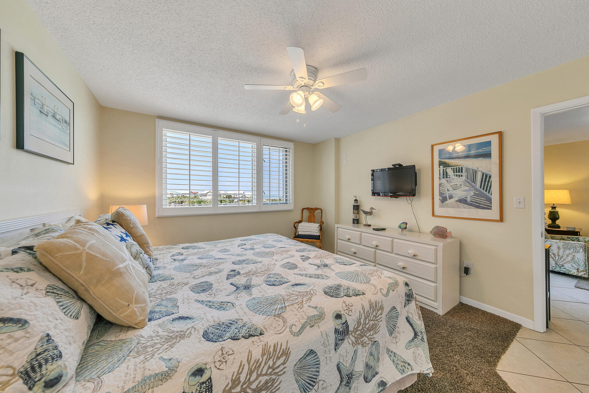 ISLANDER CONDO PH 2 - Residential