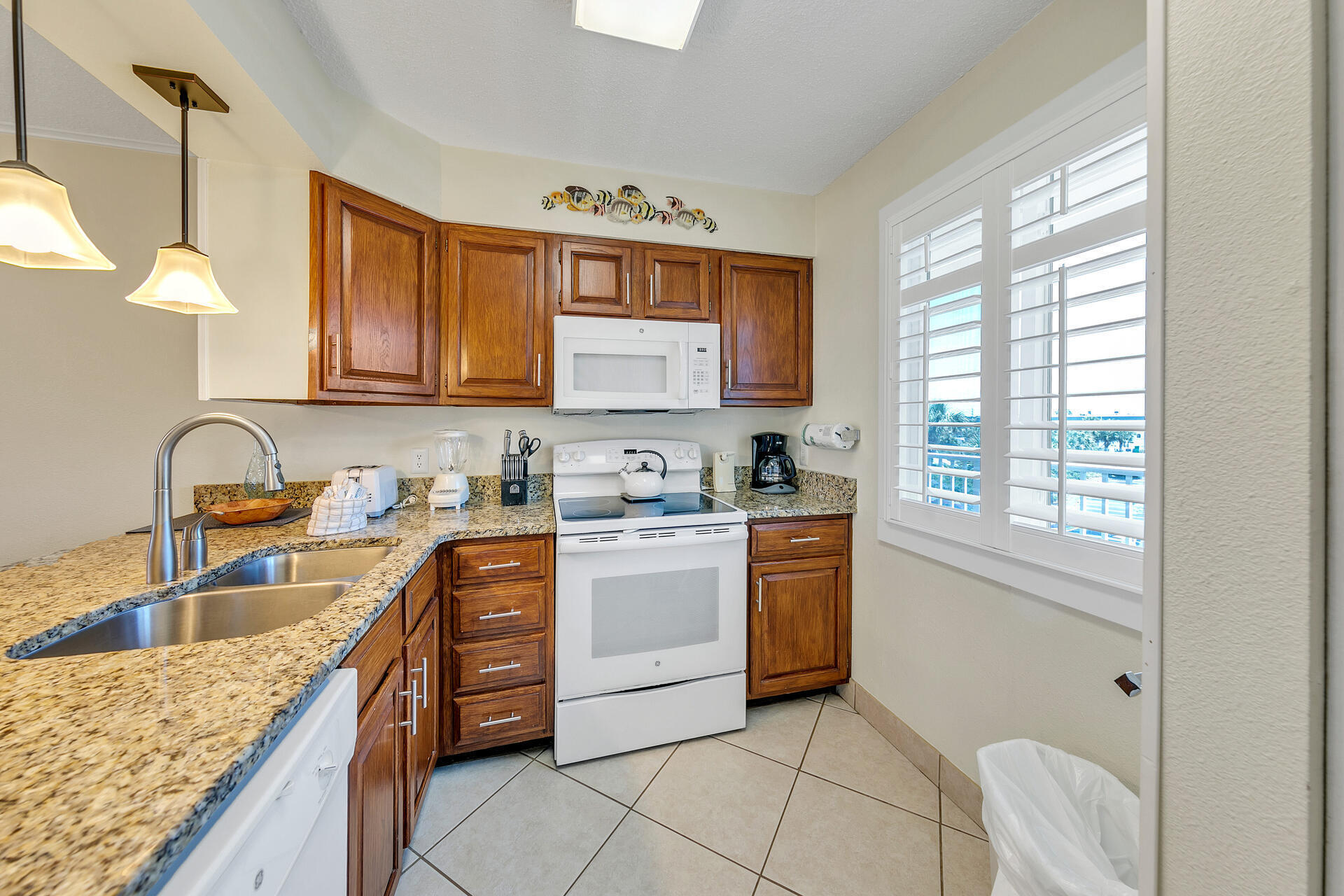 ISLANDER CONDO PH 2 - Residential