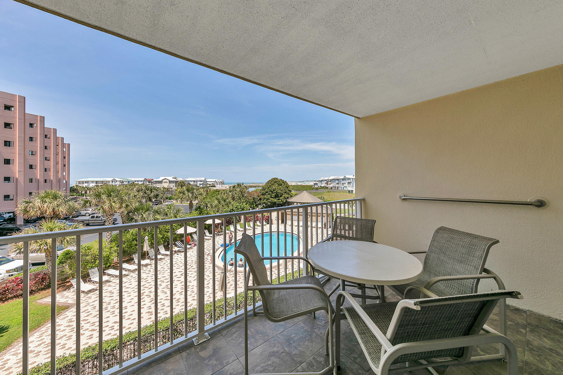 ISLANDER CONDO PH 2 - Residential