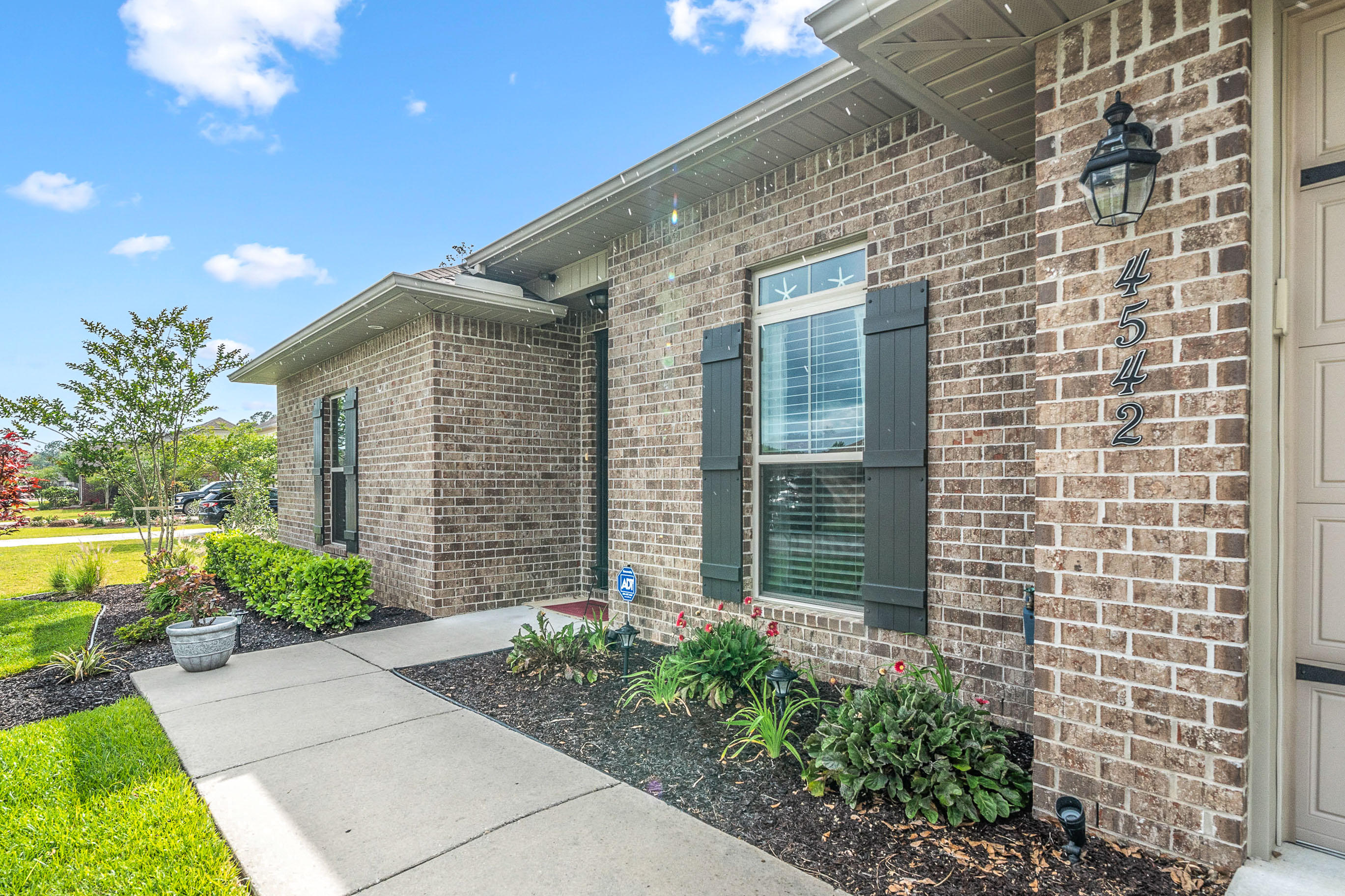 KAITLYNS PRESERVE - Residential