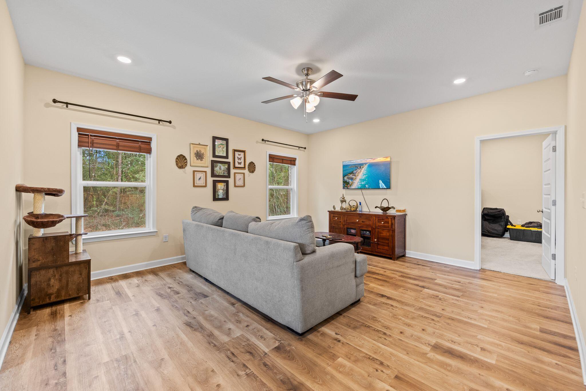 VALLEY VIEW SOUTH - Residential