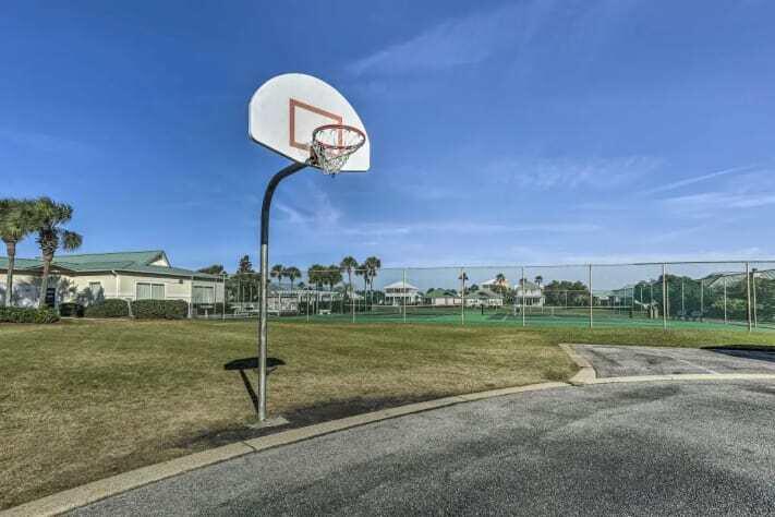 MARAVILLA CONDO 2 - Residential