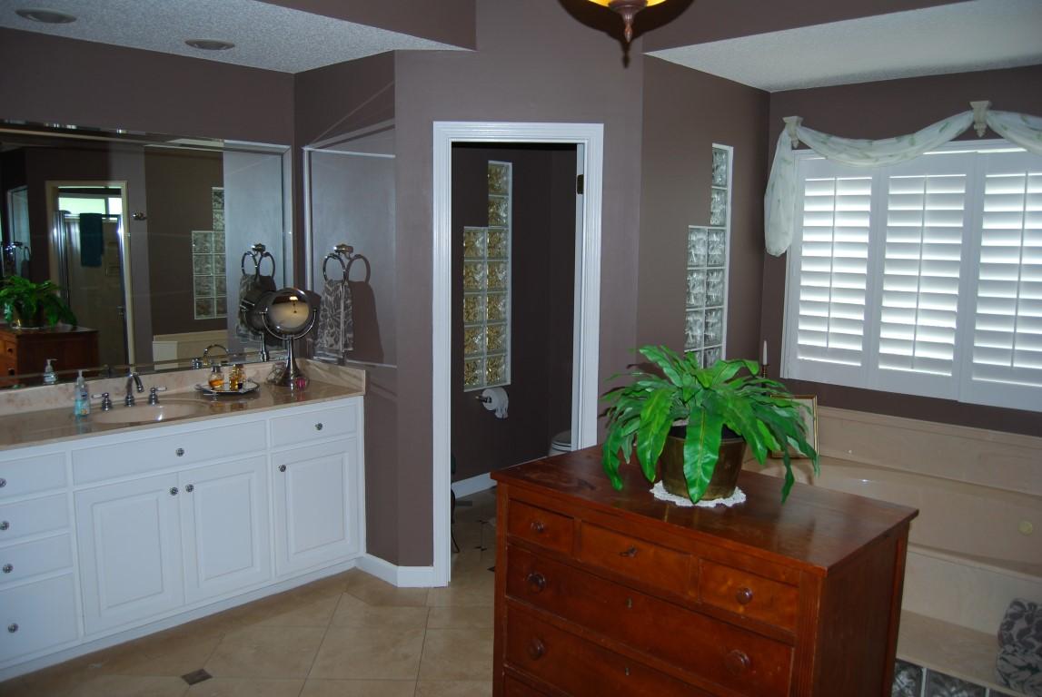 ROCKY BAYOU ESTATES 07 - Residential
