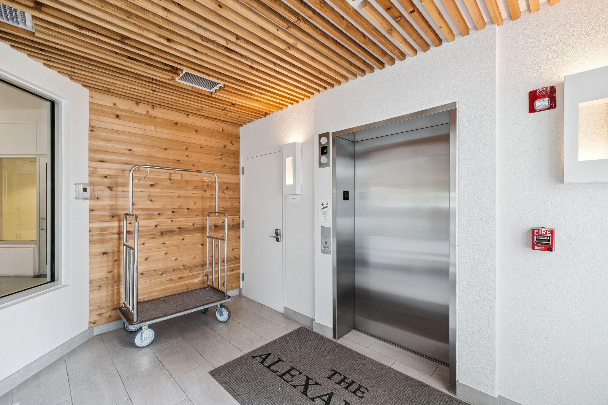 ALEXANDER AT PALM COURT - Residential