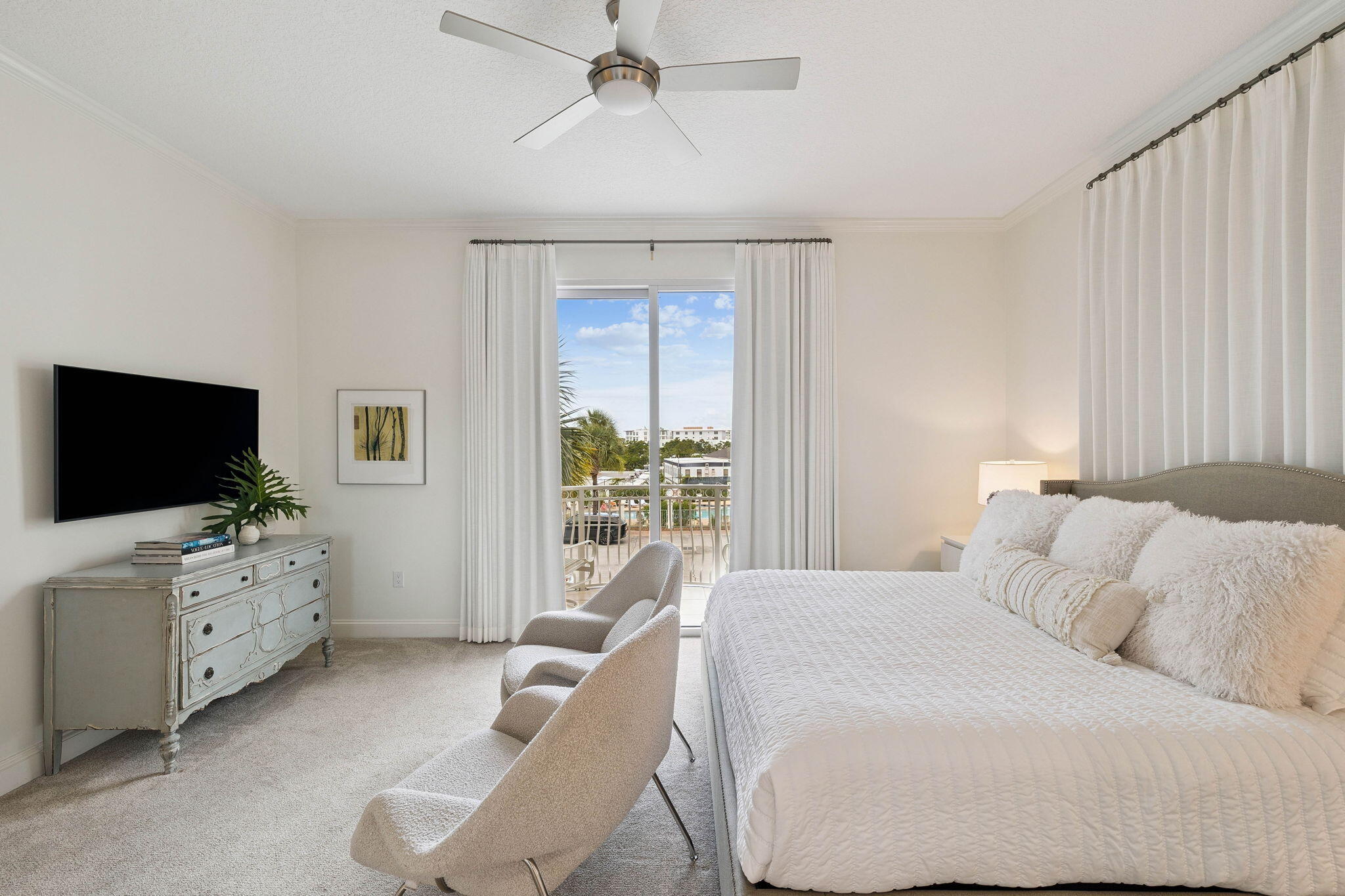 ALEXANDER AT PALM COURT - Residential