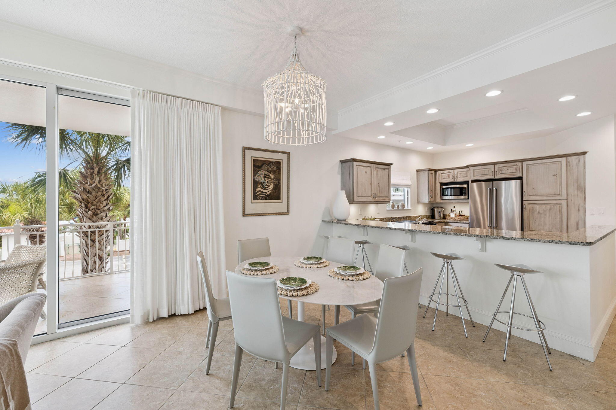 ALEXANDER AT PALM COURT - Residential