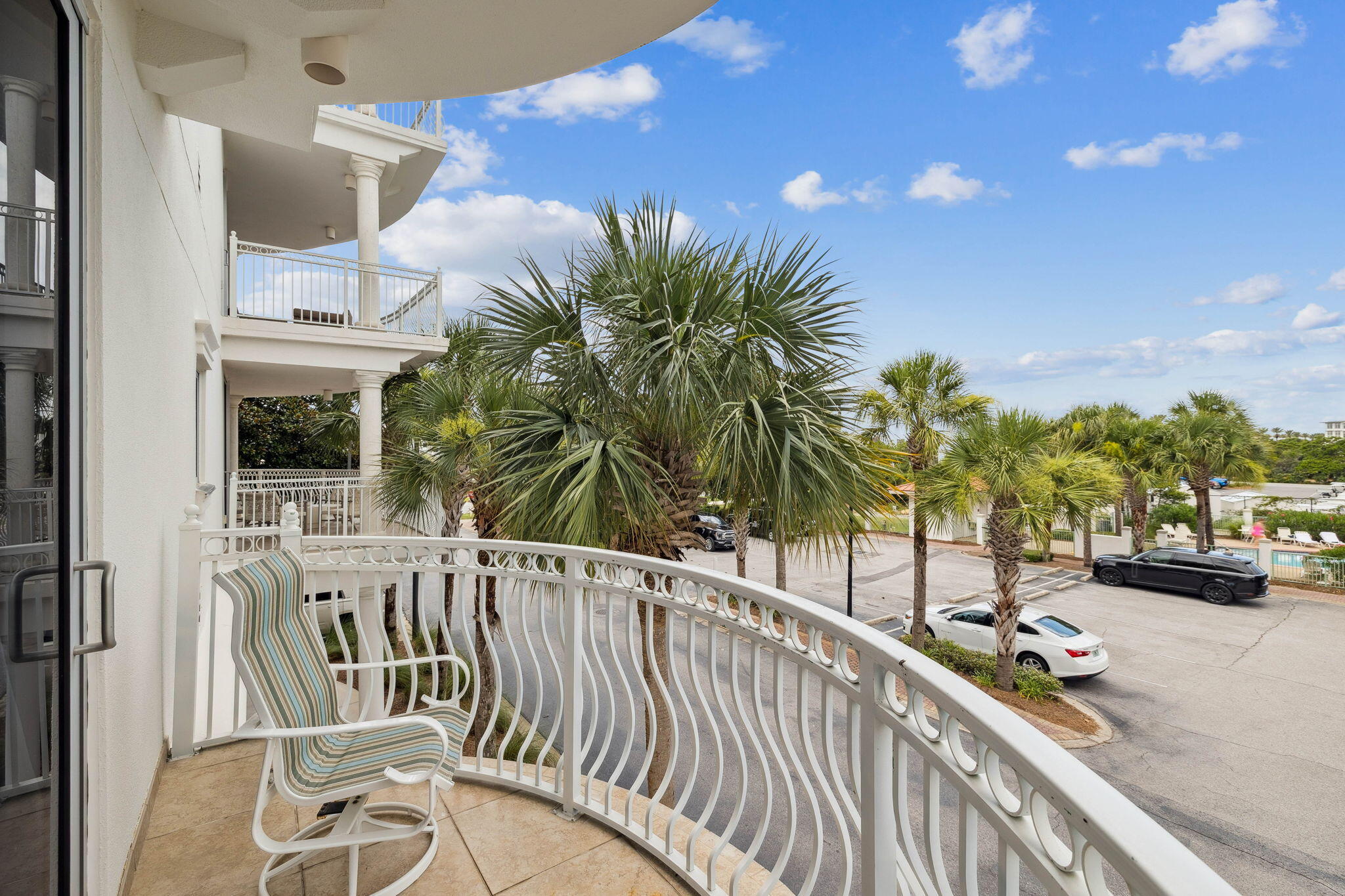 ALEXANDER AT PALM COURT - Residential