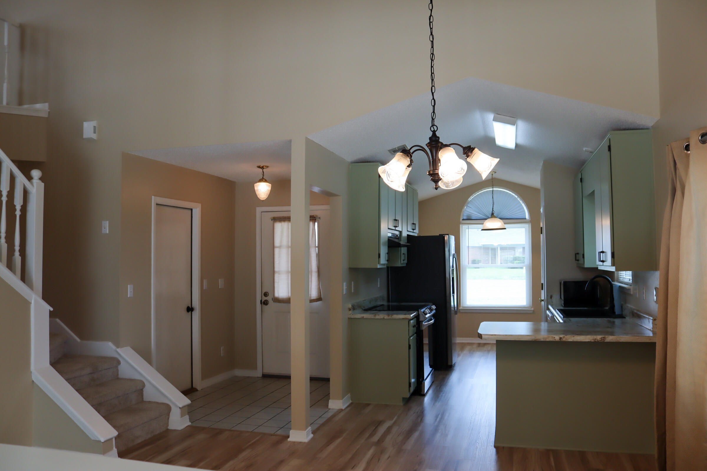 Hollyrod Park - Residential Lease