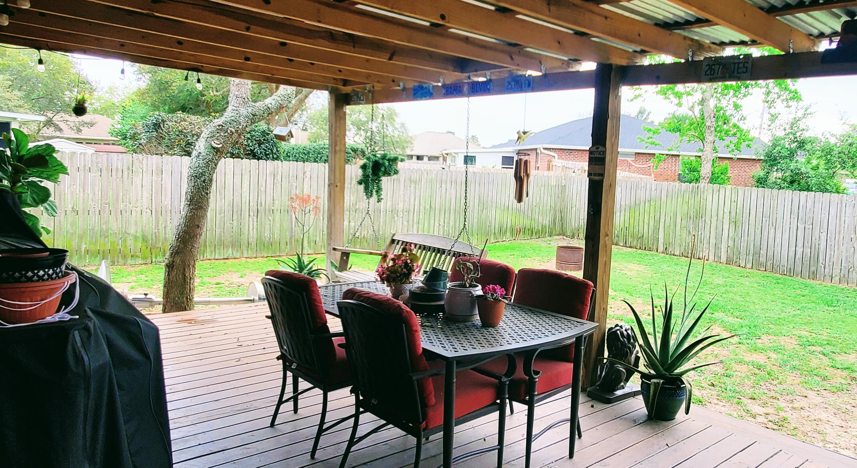 SANTA ROSA SHORES 1ST ADDN - Residential