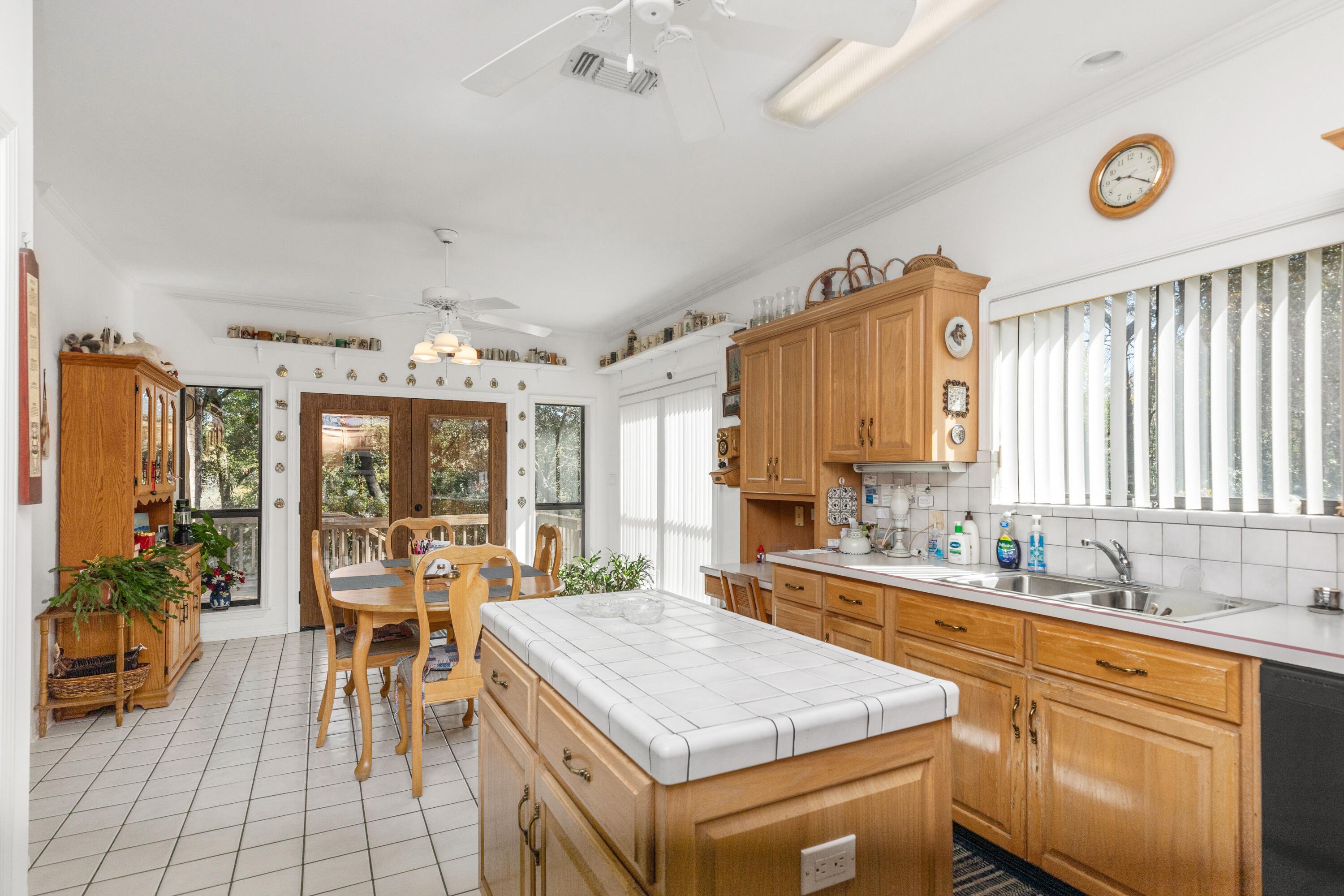 Rocky Bayou Country Club Estates - Residential