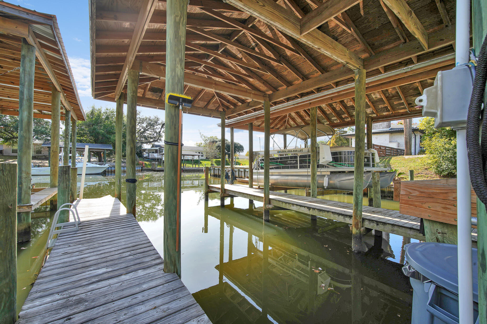 PRETTY BAYOU HEIGHTS 2ND ADDN - Residential