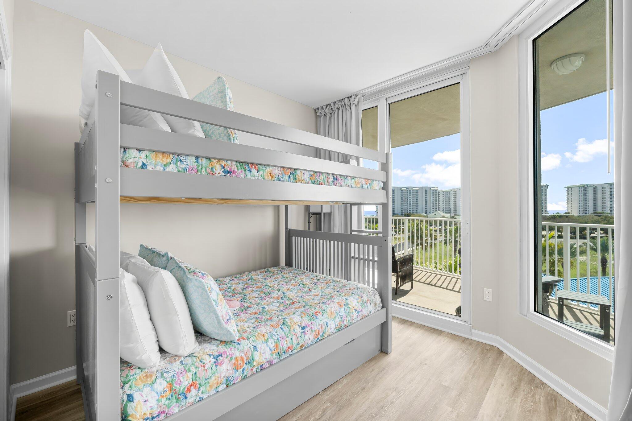 THE PALMS OF DESTIN - Residential