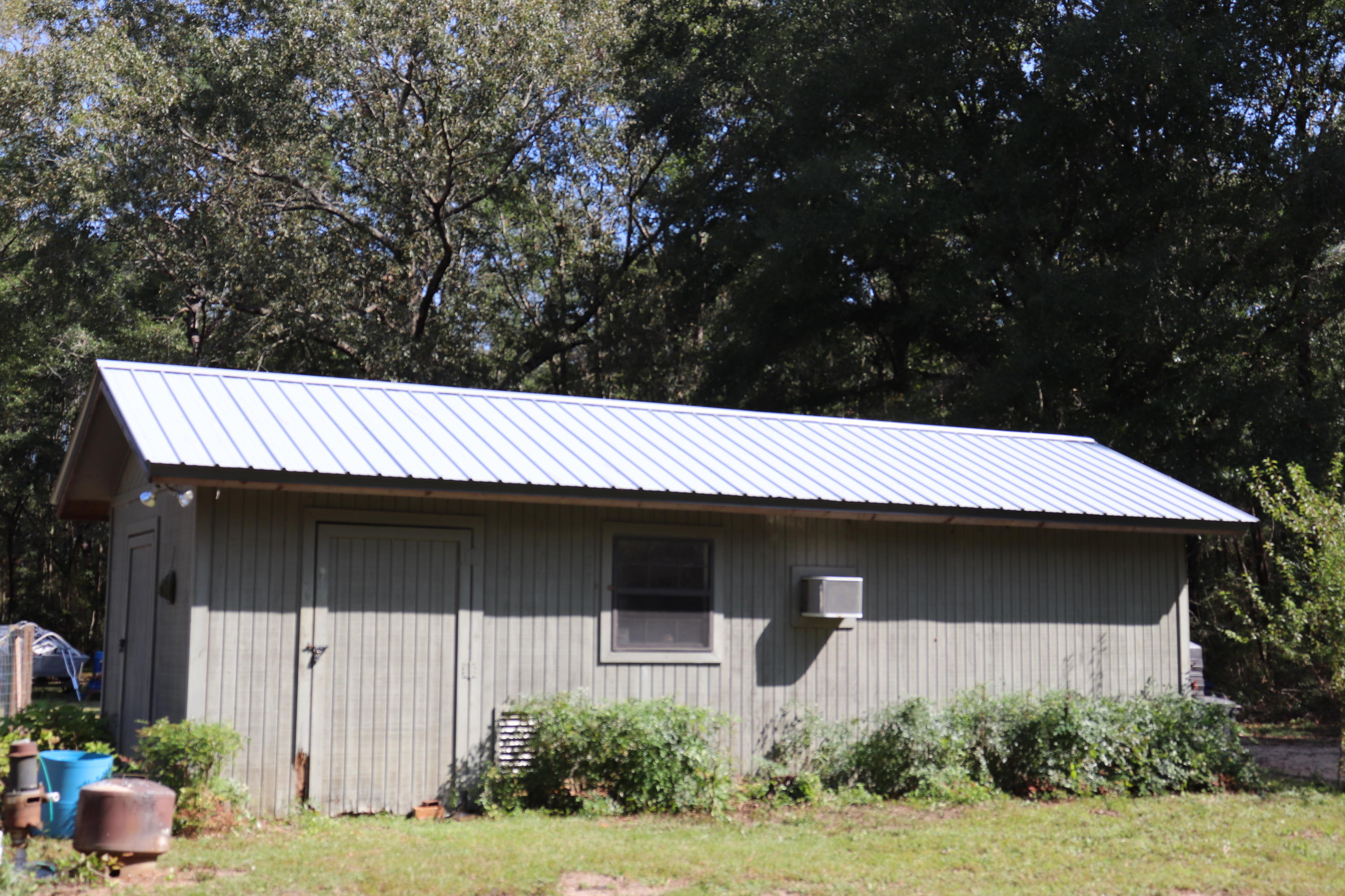 NO RECORDED SUBDIVISION - Residential