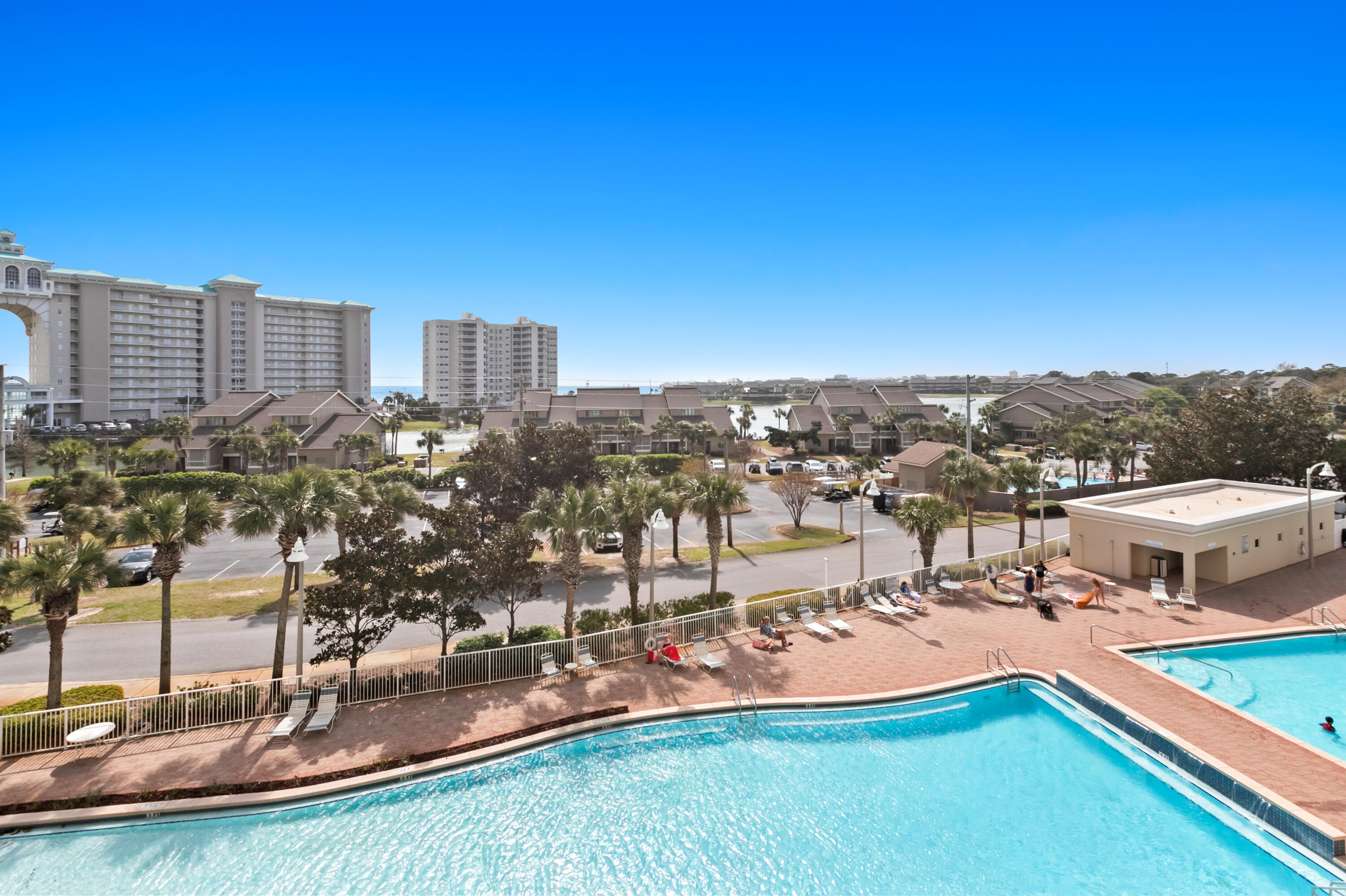 ARIEL DUNES II - Residential