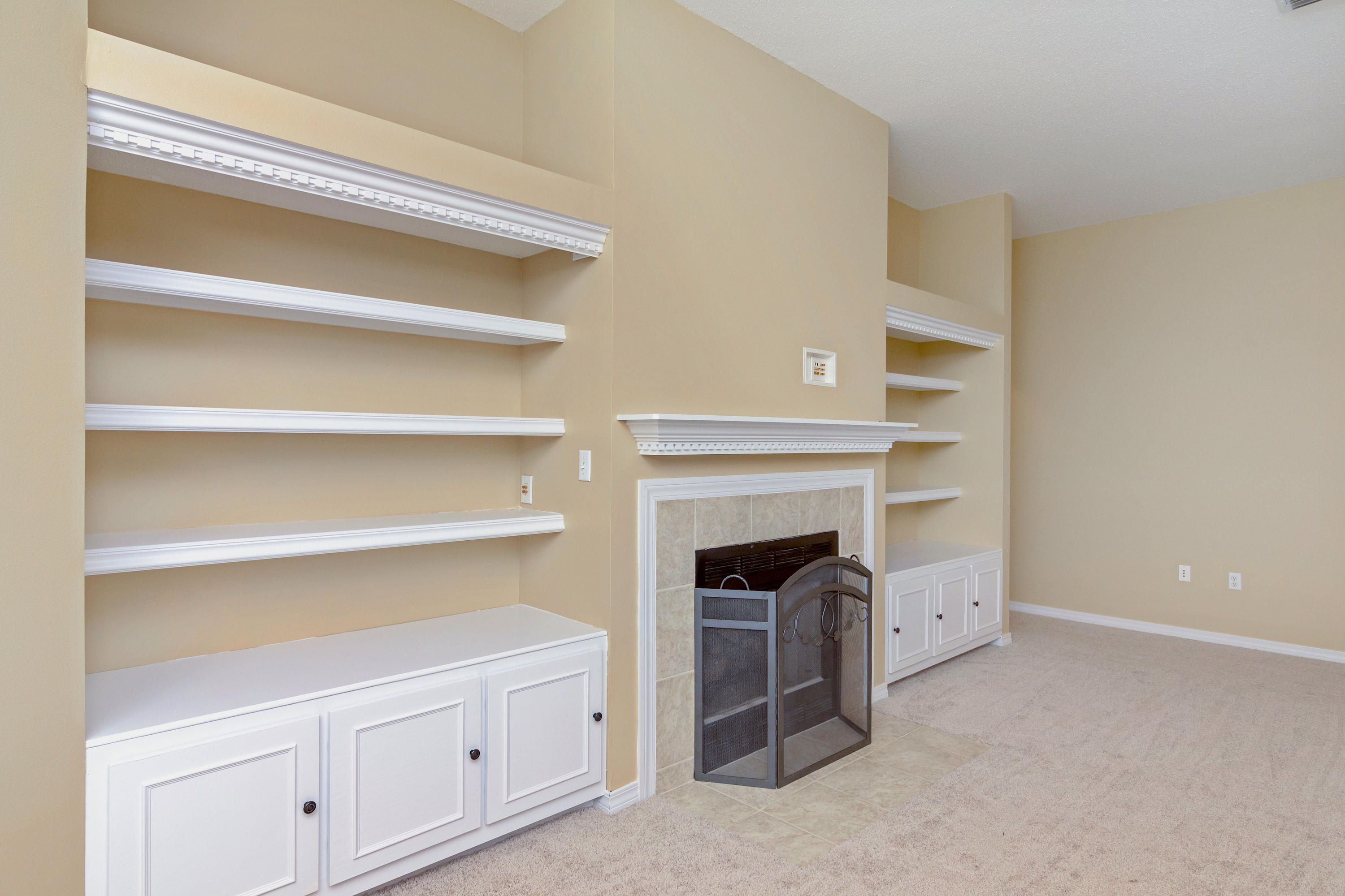 SILVER OAKS PH 1 - Residential