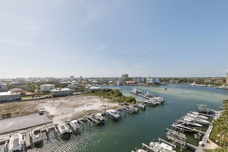 HARBOR LANDING - Residential