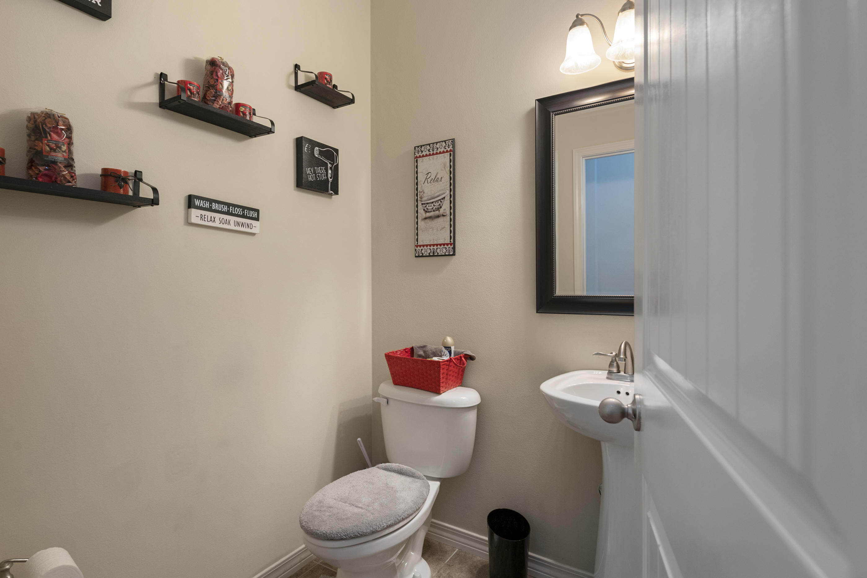 SANDY RIDGE ESTATES - Residential