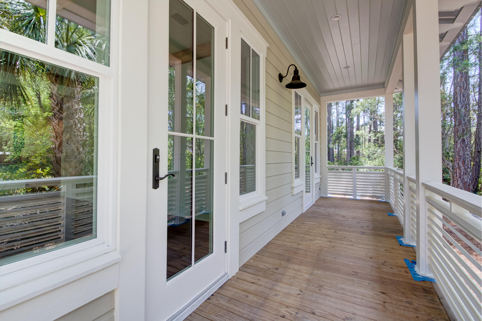 COTTAGES AT EASTERN LAKE - Residential